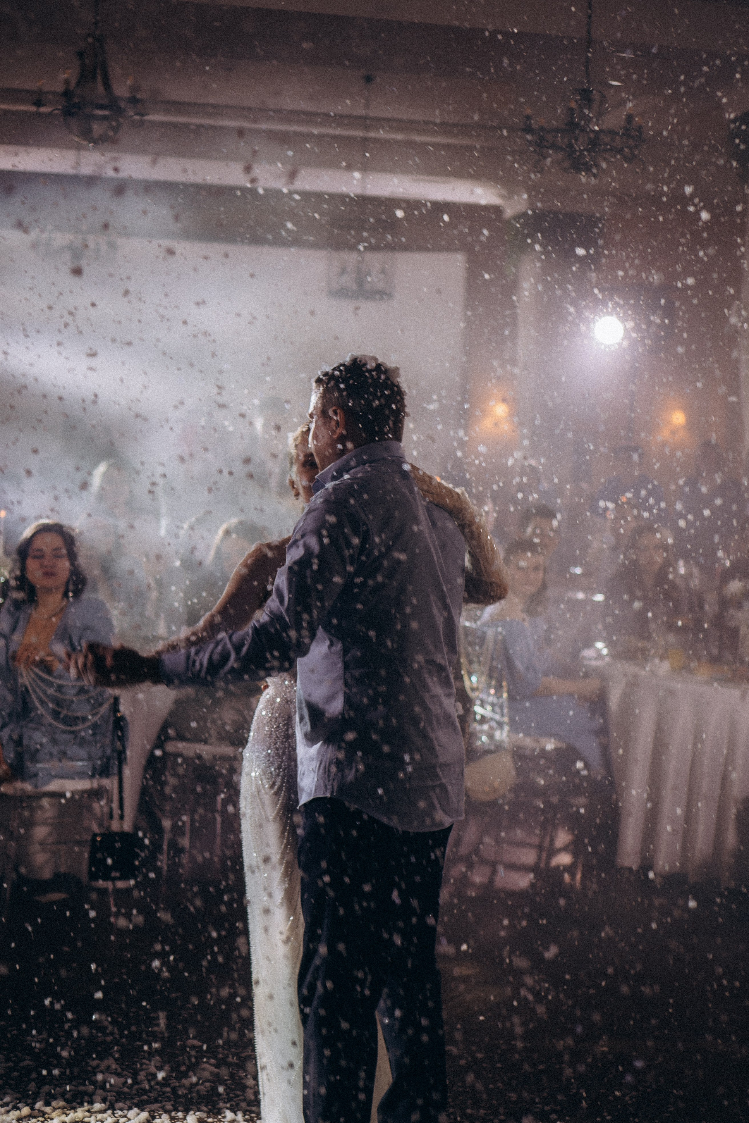 СВАДЕБНАЯ СЬЕМКА СБОРОВ В ОТЕЛЕ И ВЫЕЗД НА ЦЕРЕМОНИЮ (СНЯТО В СИБИРЕ В НИЖНЕВАРТОВСКЕ). Профессиональный фотограф, Санкт-Петербург — Виктория Богомолова