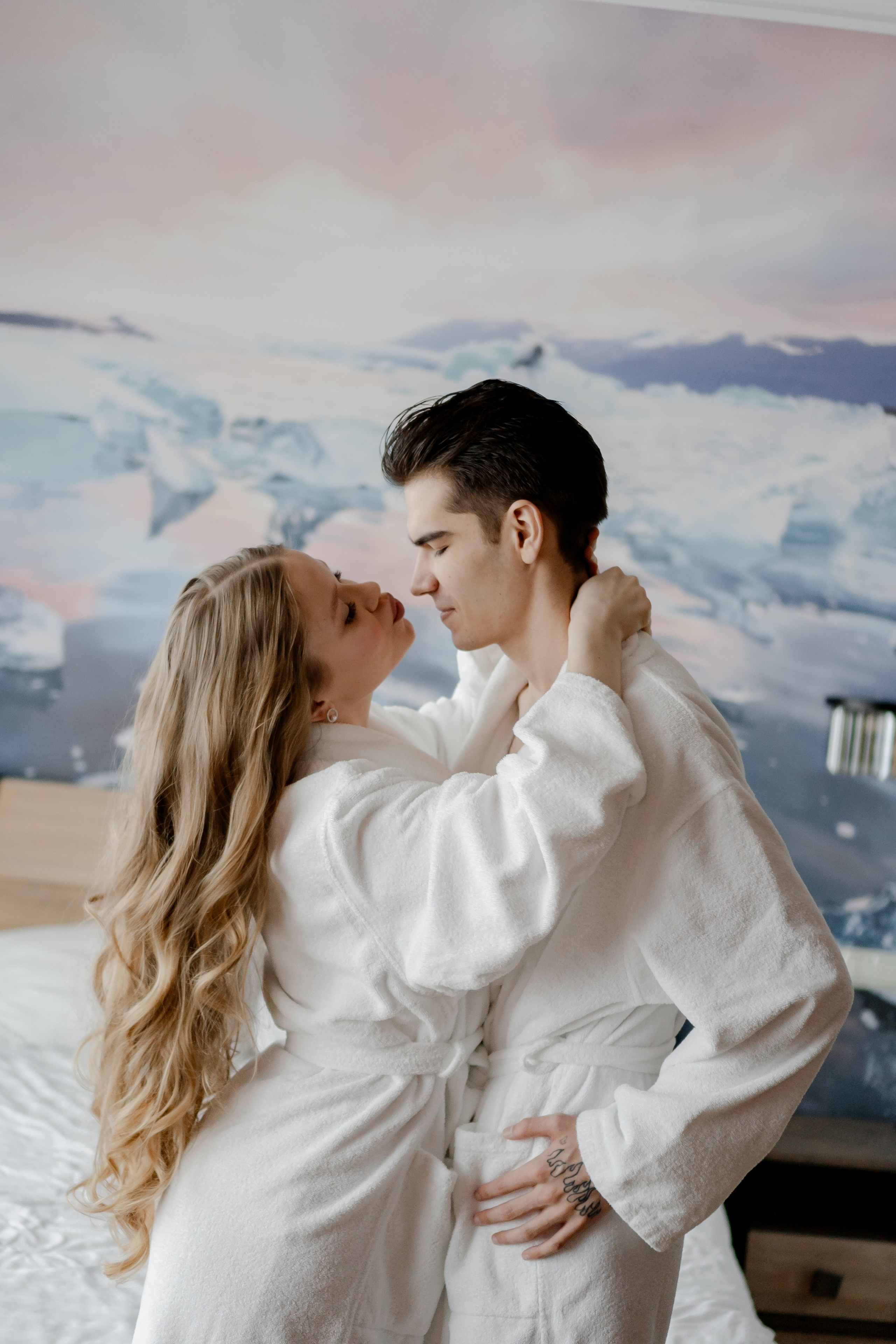 СВАДЕБНАЯ СЬЕМКА СБОРОВ В ОТЕЛЕ И ВЫЕЗД НА ЦЕРЕМОНИЮ (СНЯТО В СИБИРЕ В НИЖНЕВАРТОВСКЕ). Профессиональный фотограф, Санкт-Петербург — Виктория Богомолова