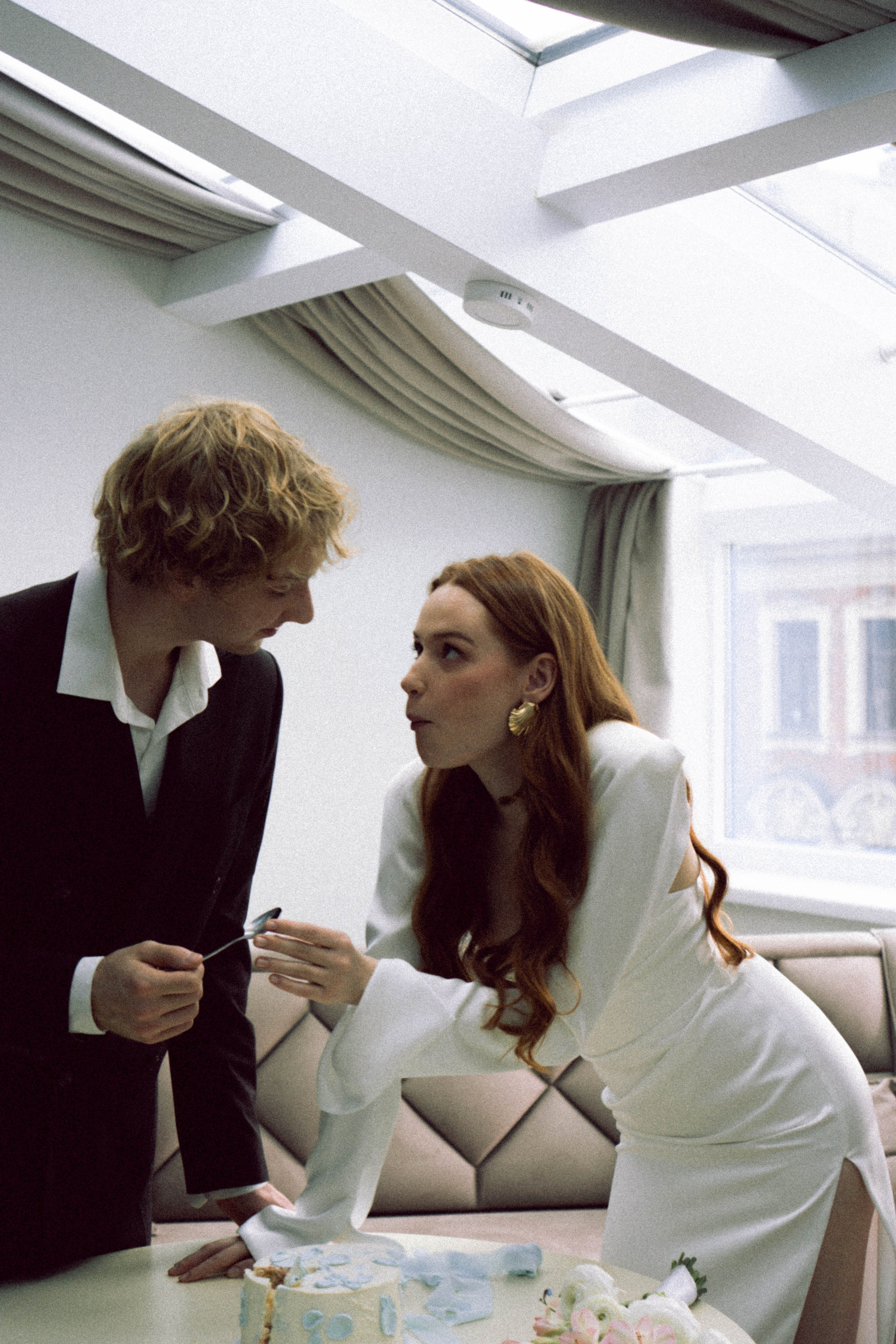 СВАДЕБНАЯ СЬЕМКА В ОТЕЛЕ. СБОРЫ ЖЕНИХА И НЕВЕСТЫ И ТАКЖЕ ТОР И ПОДГОТОВКА К ПРОГУЛКЕ. Профессиональный фотограф, Санкт-Петербург — Виктория Богомолова