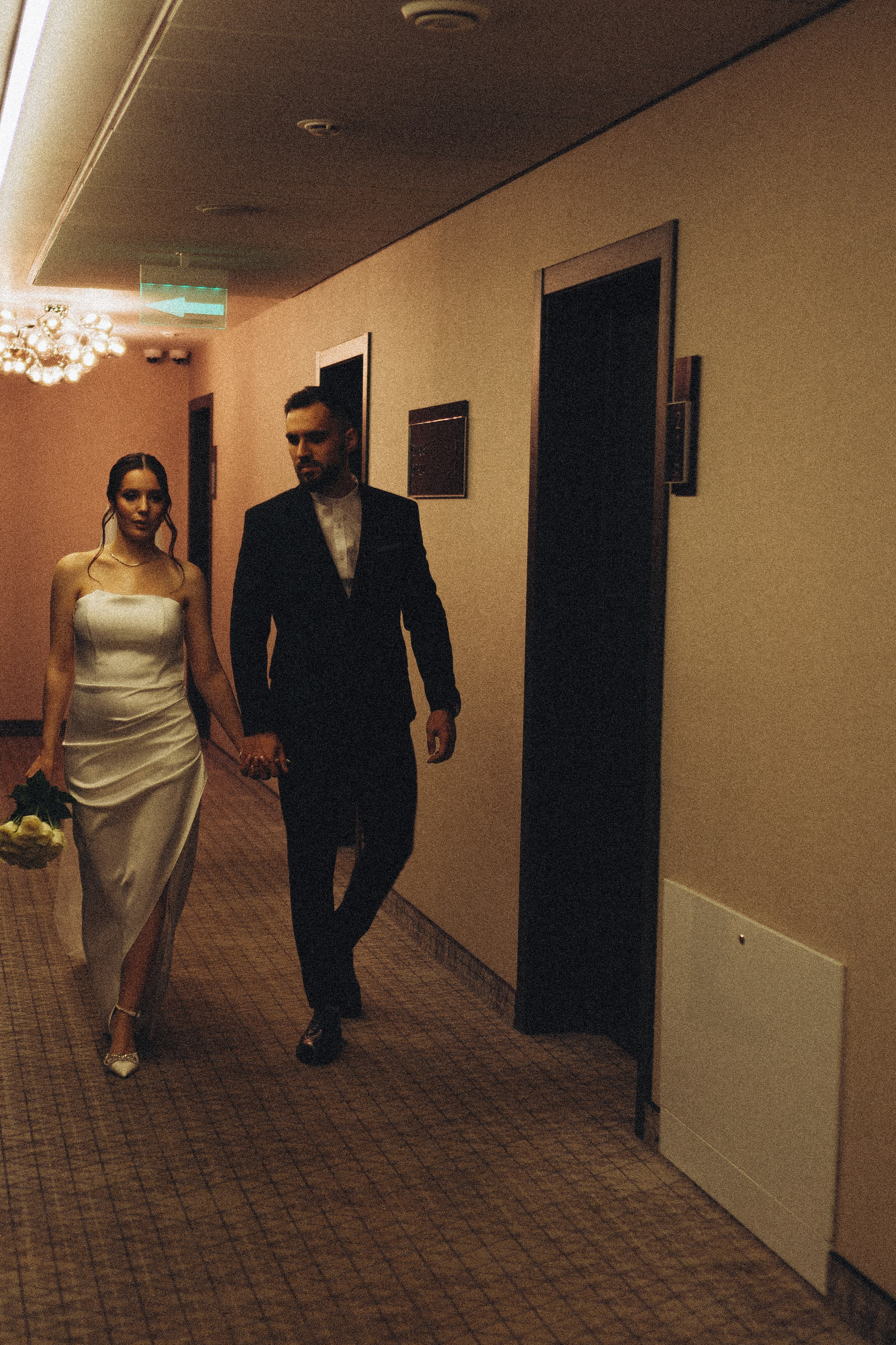 СВАДЕБНАЯ СЬЕМКА СБОРОВ ЖЕНИХА И НЕВЕСТЫ В ОТЕЛЕ И ТАКЖЕ ФОТОСЕССИИЯ В ОТЕЛЕЕ МЕГАПОЛИС БРЯНСК. Профессиональный фотограф, Санкт-Петербург — Виктория Богомолова