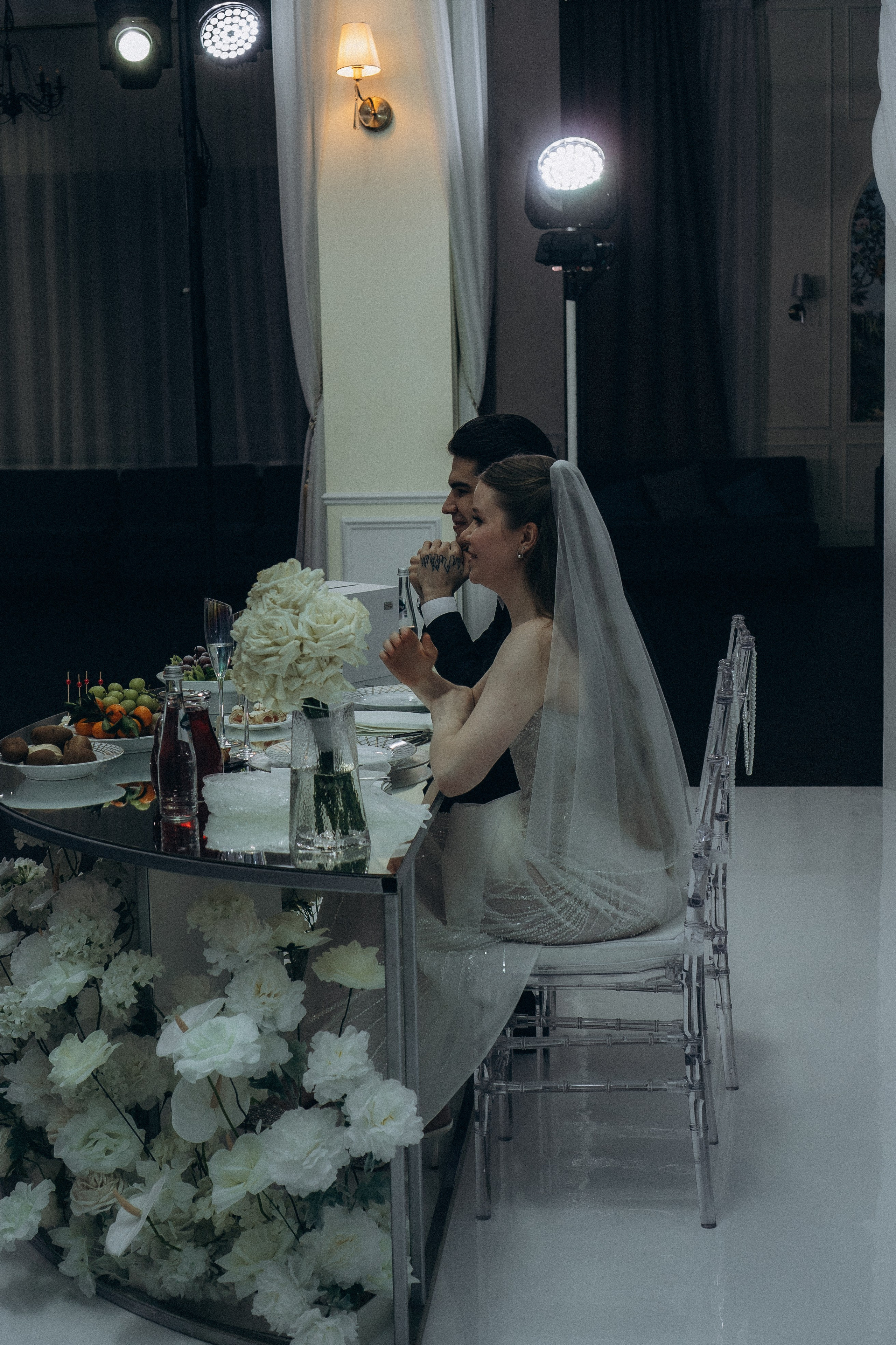 СВАДЕБНАЯ СЬЕМКА СБОРОВ В ОТЕЛЕ И ВЫЕЗД НА ЦЕРЕМОНИЮ (СНЯТО В СИБИРЕ В НИЖНЕВАРТОВСКЕ). Профессиональный фотограф, Санкт-Петербург — Виктория Богомолова