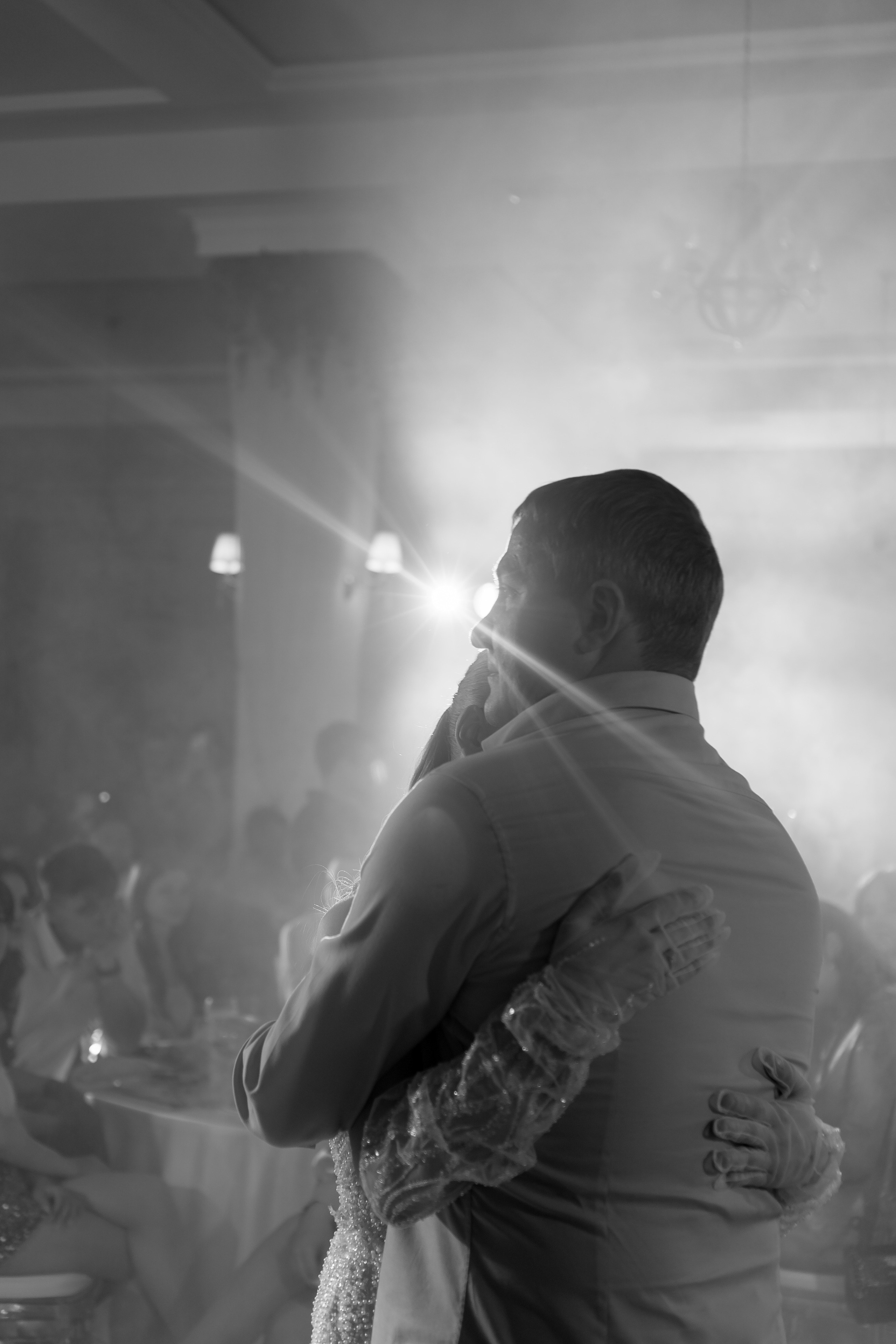 ТАНЕЦ С ПАПОЙ СВАДЕБНМ БАНКЕТЕ (СНЯТО В СИБИРЕ В НИЖНЕВАРТОВСКЕ). Профессиональный фотограф, Санкт-Петербург — Виктория Богомолова