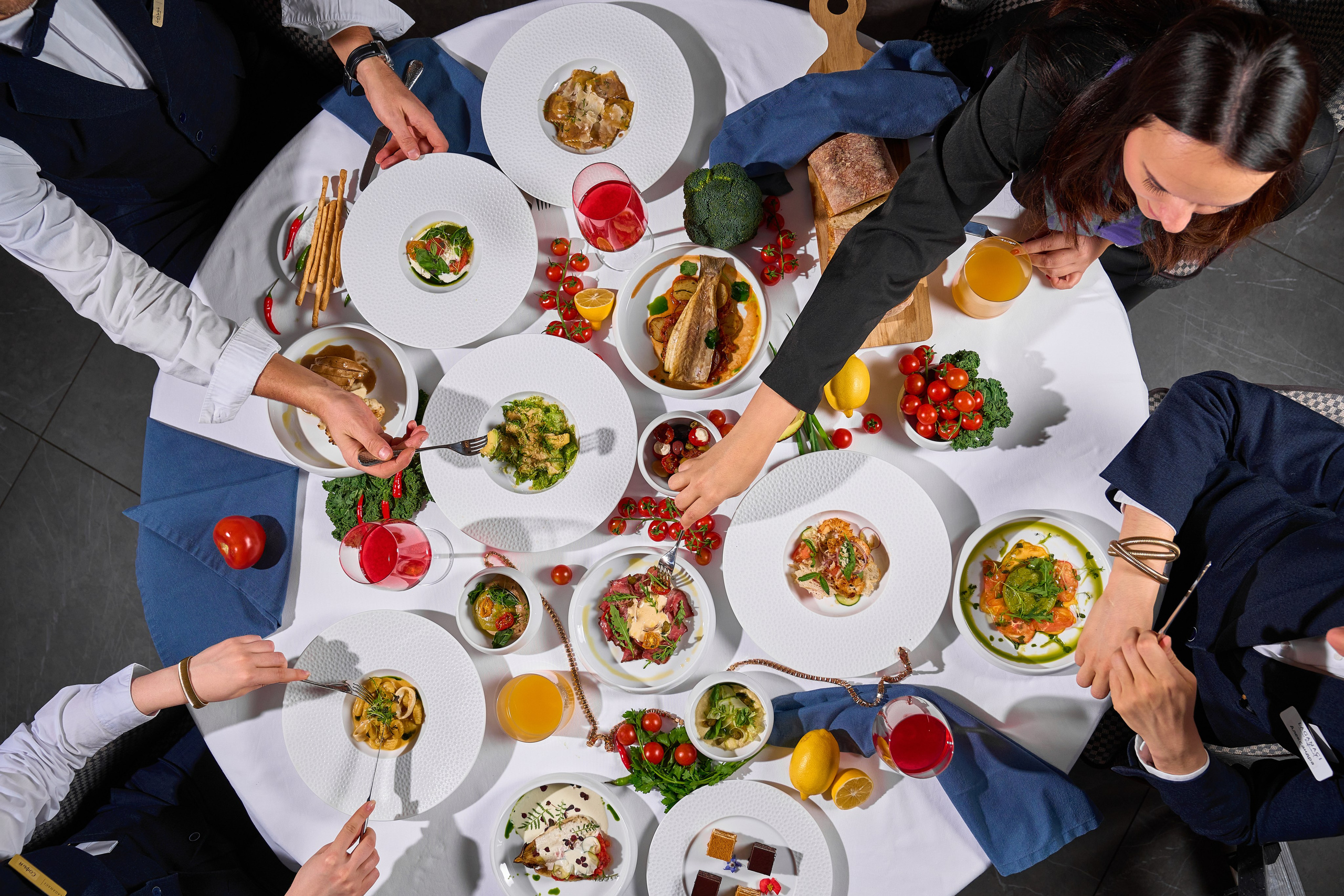 COSMOS ITALY — СЪЕМКА МЕНЮ