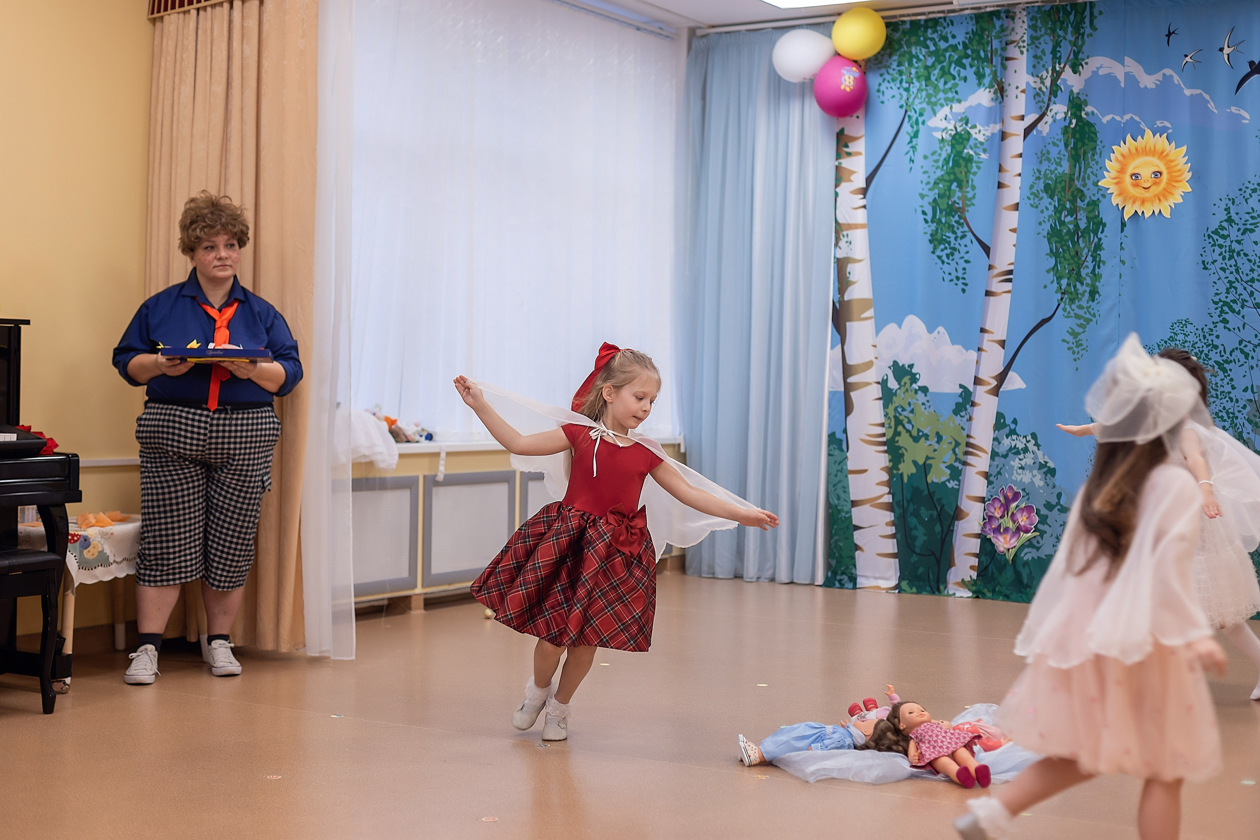 Весенний утренник_старшая группа_2025. Семейный фотограф в Санкт-Петербурге