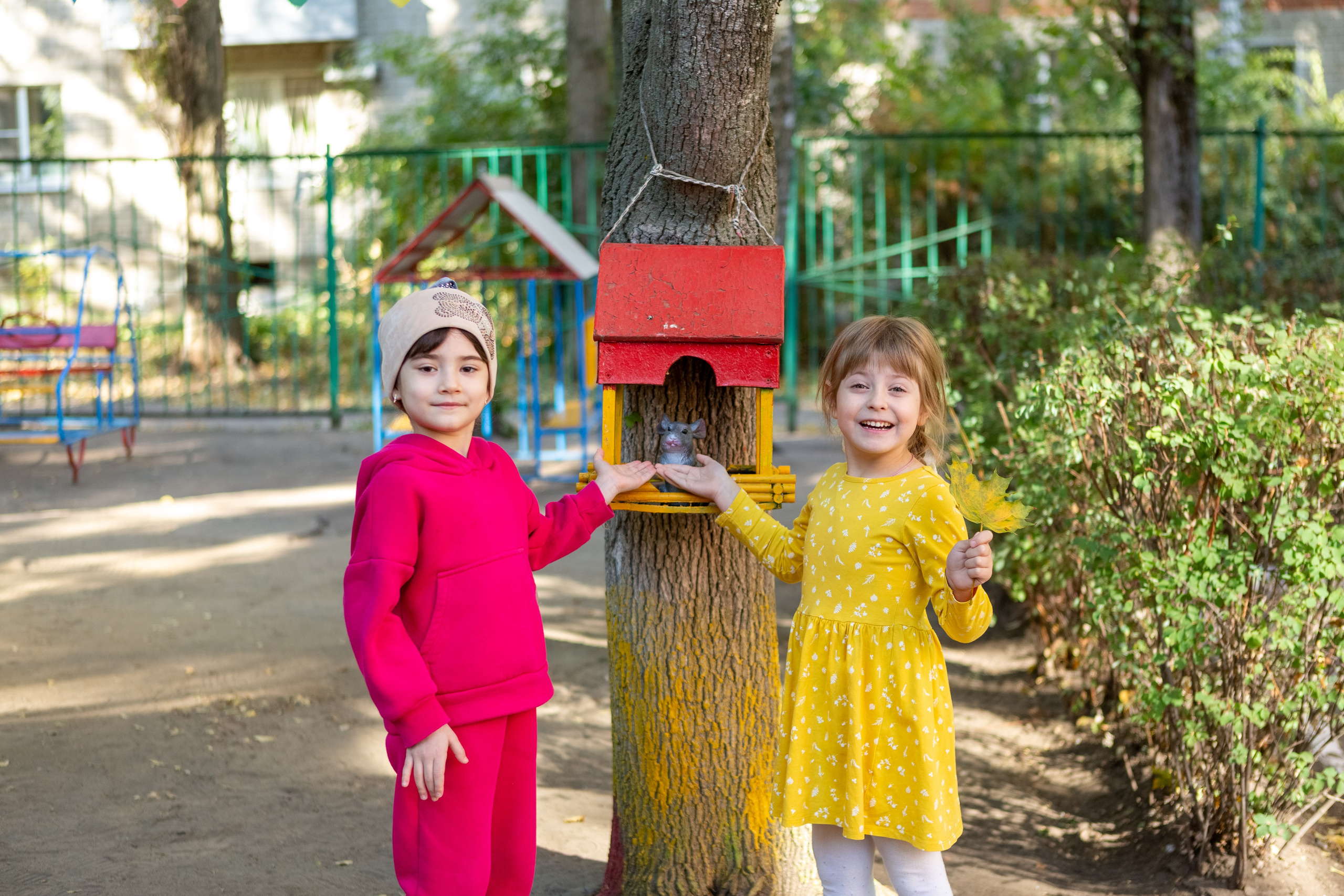 Детский сад на прогулке. Выпускные альбомы Воронеж от Веры Соколовой