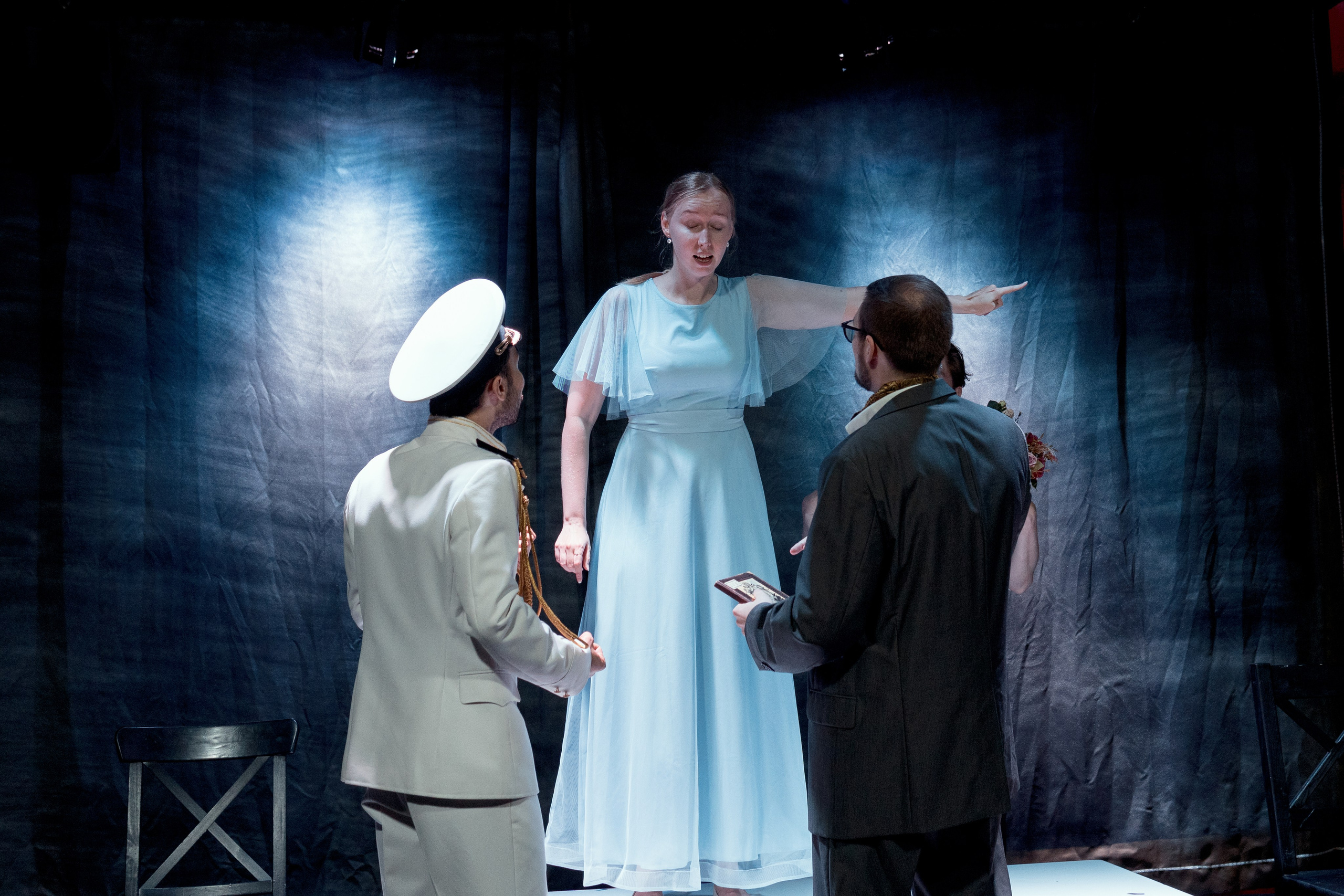 Спектакль «Женитьба». Репортажный и портретный фотограф Андрей Гаровский