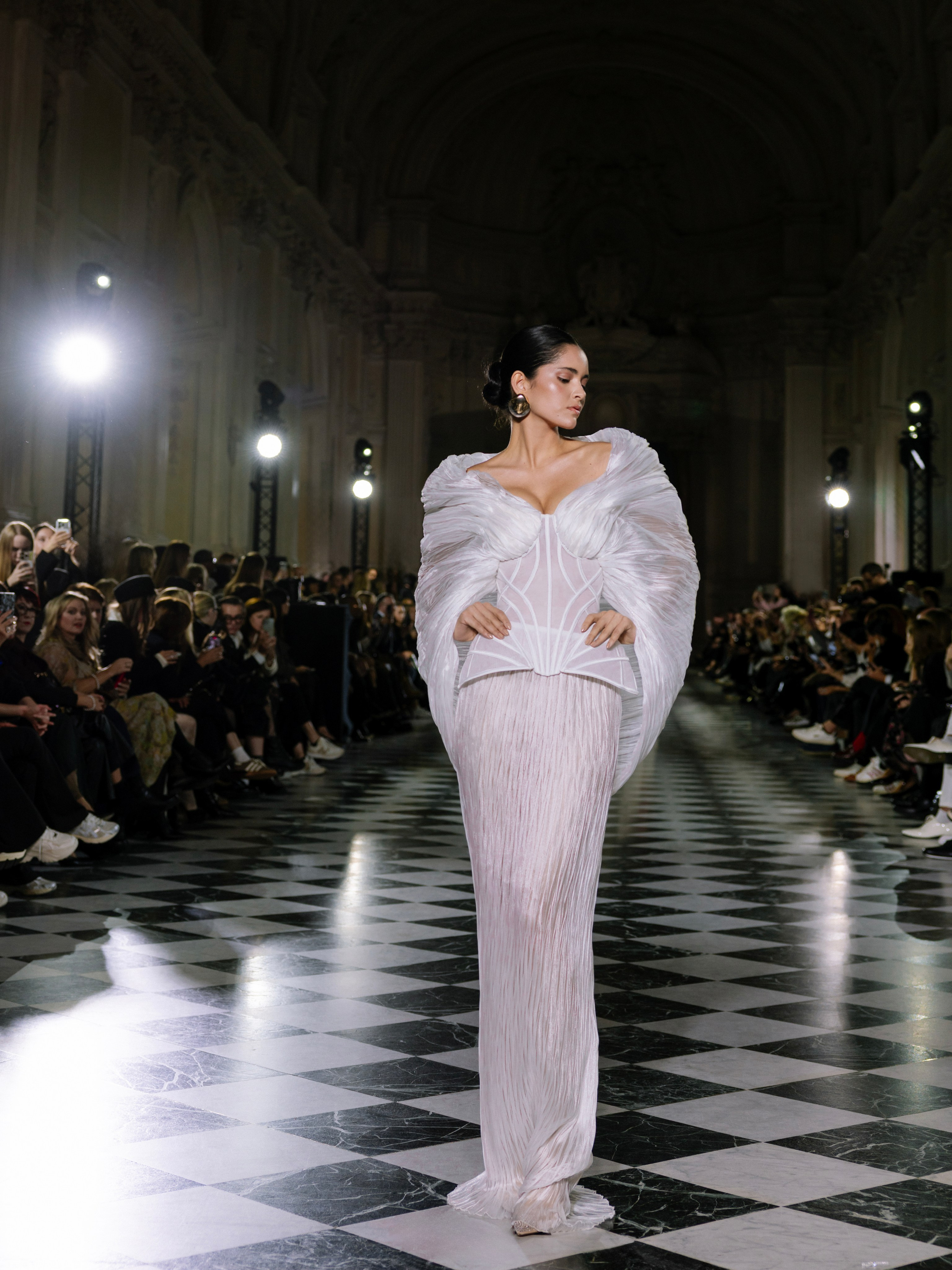 Fashion Show White Wedding in Turino 2025. Photographer & Videographer in Barcelona