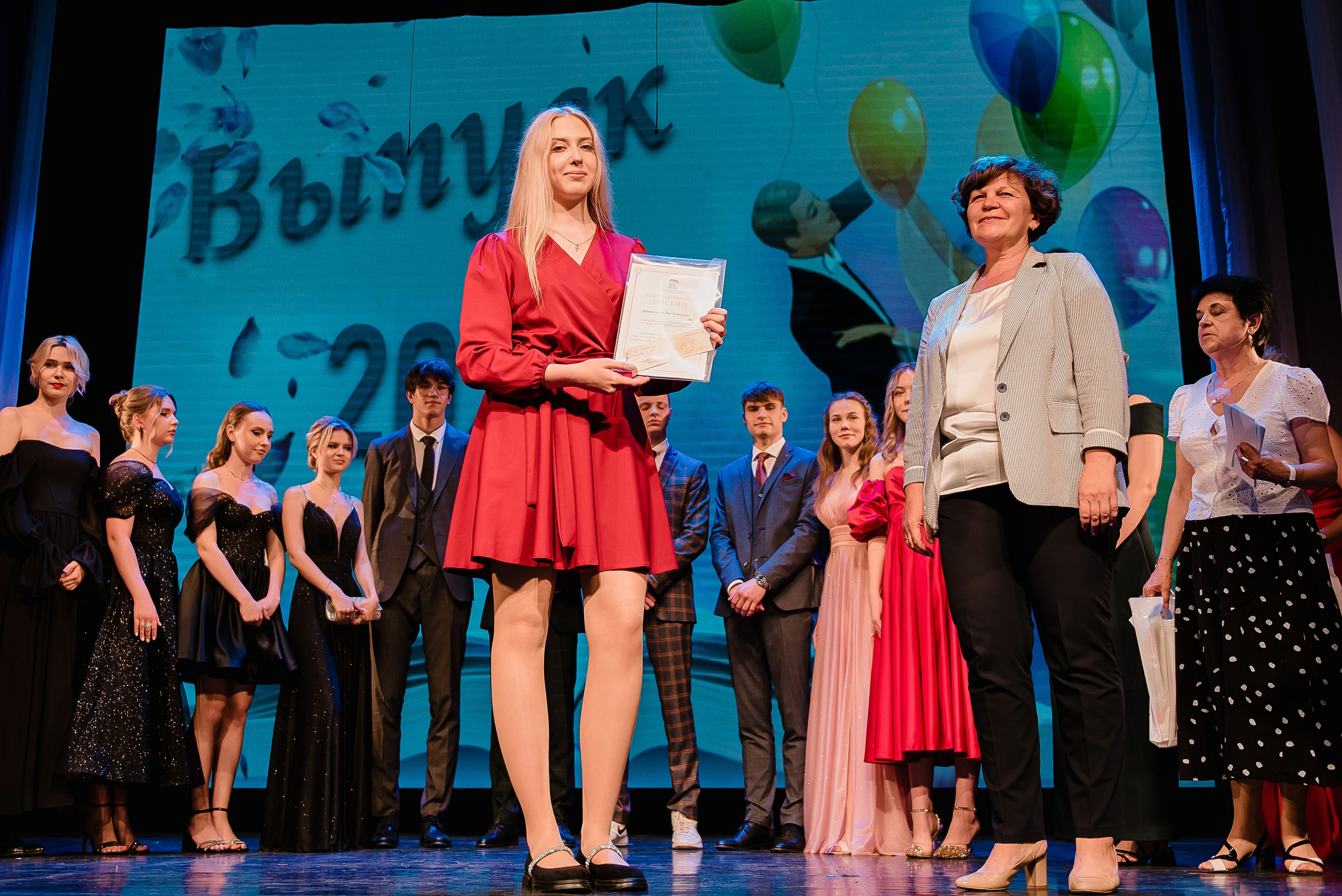 Выпускной школа 2024. Фотограф Рязань. Дарья Дмитриева