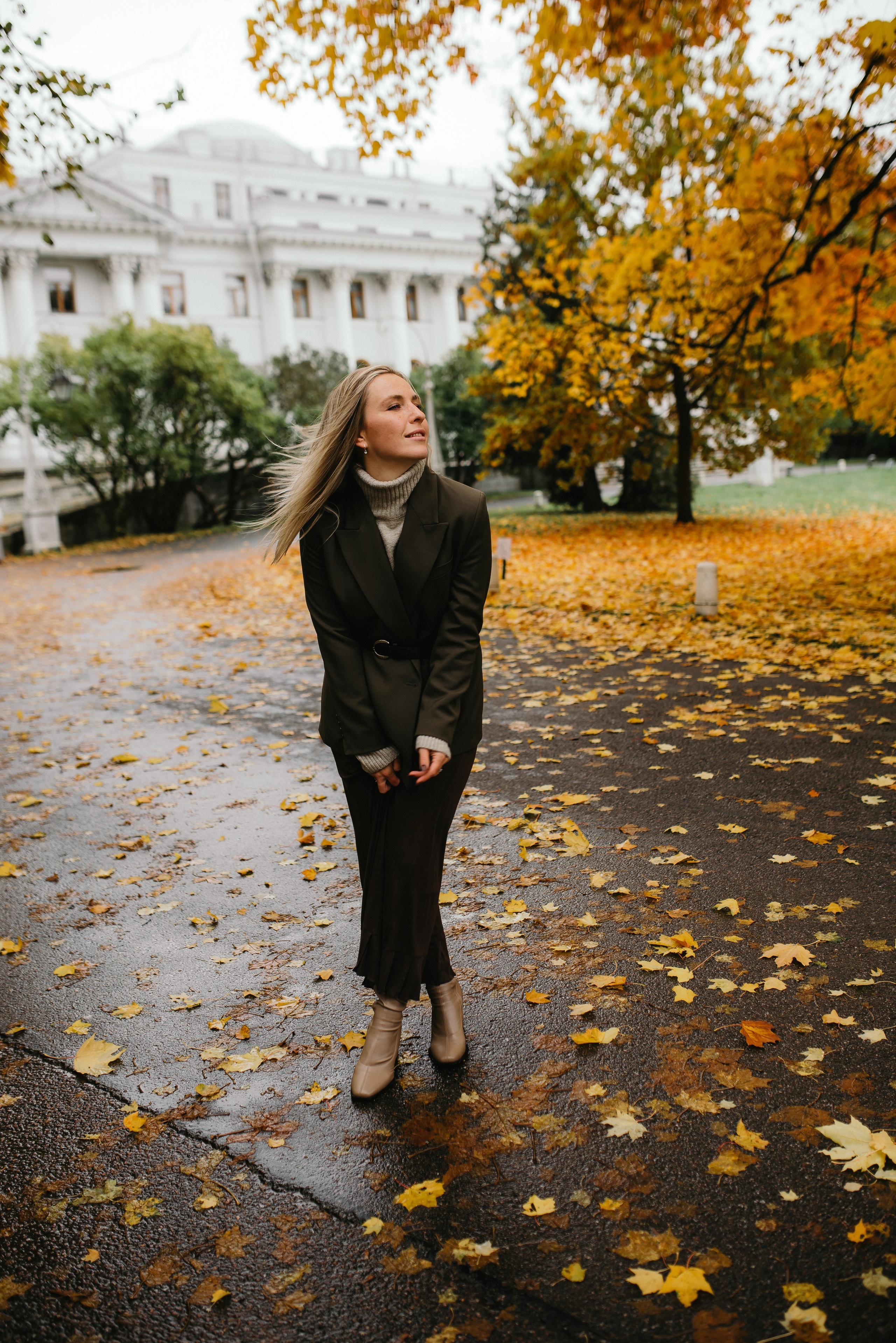 Уличная фотосессия в осеннем парке