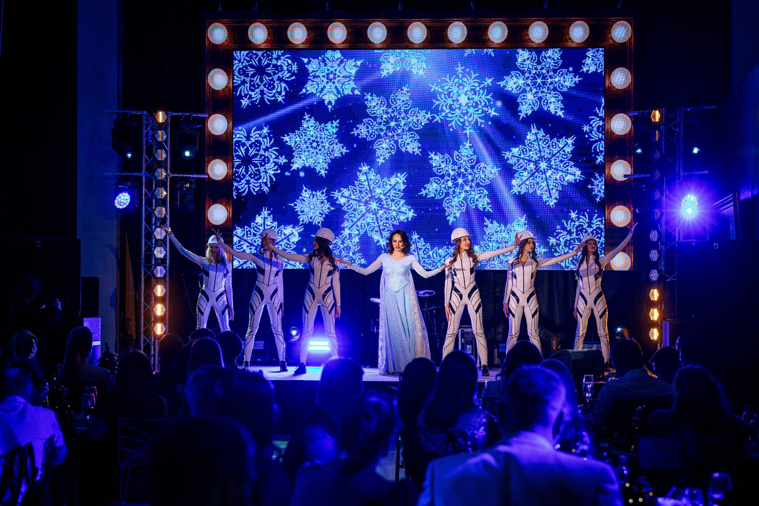 РАЗУМ. Максим Комаров — Профессиональный фотограф