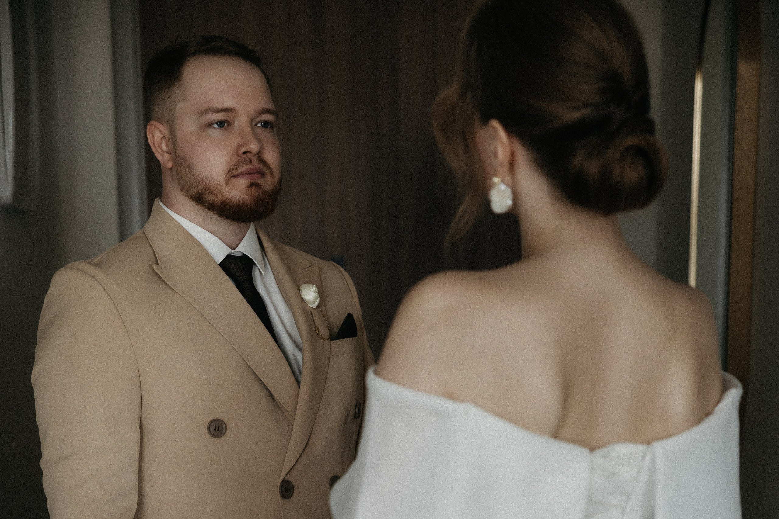 Утро невесты и свадебная фотосессия на теплоходе по Москве-реке