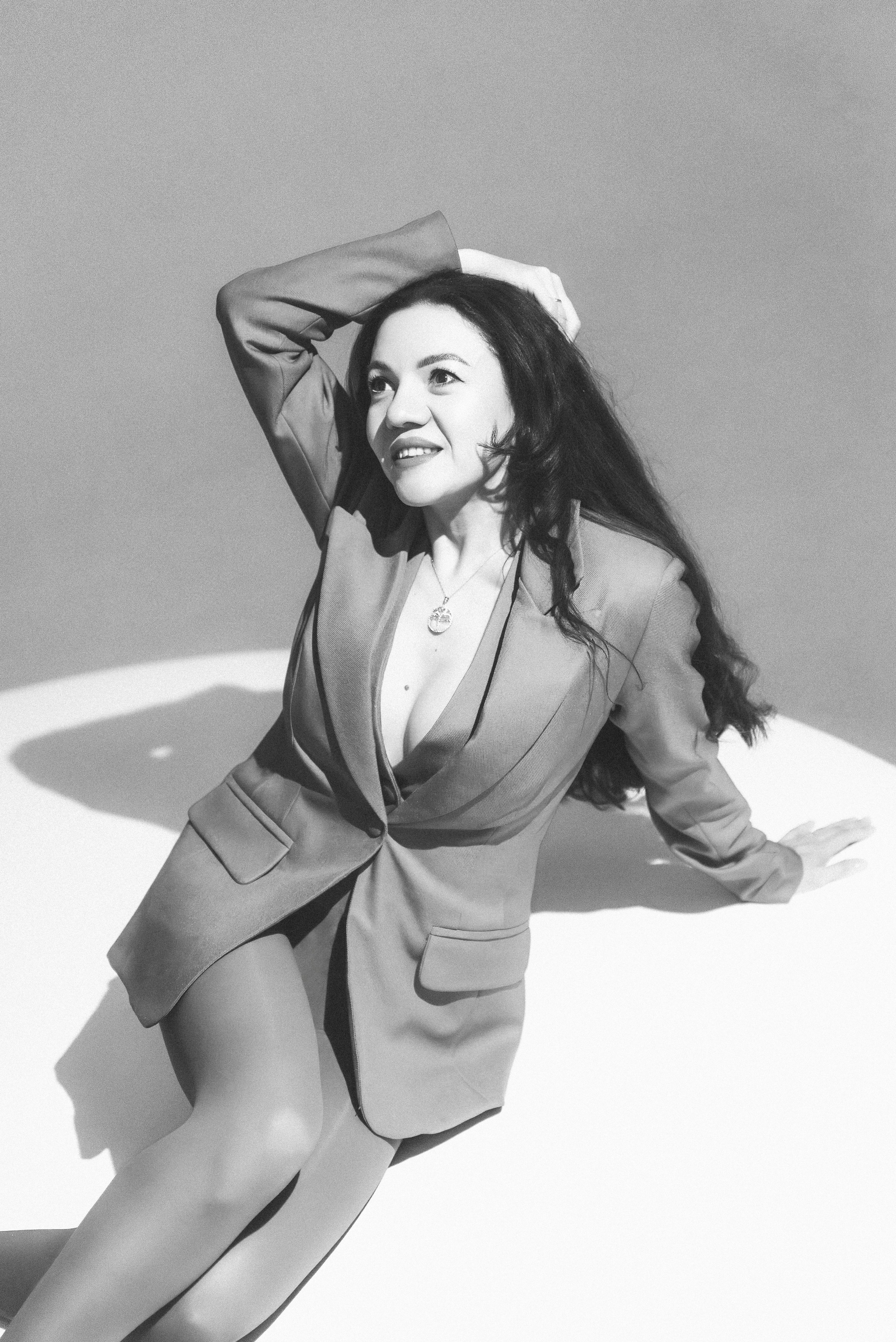 Женские портреты. Айсылу Счастливая — Фотограф | Ретушёр | Нейрокреатор