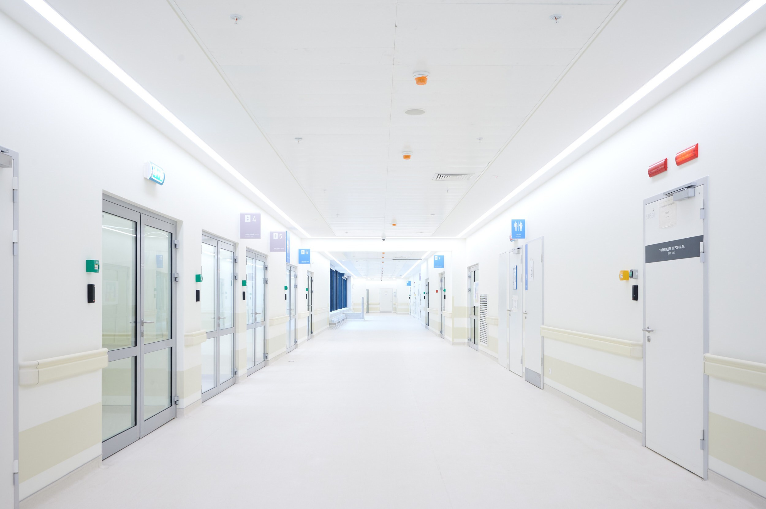 Клиники и салоны. Герман Лепёхин коммерческий фотограф в Москве: репортаж, портреты, интерьеры, производство