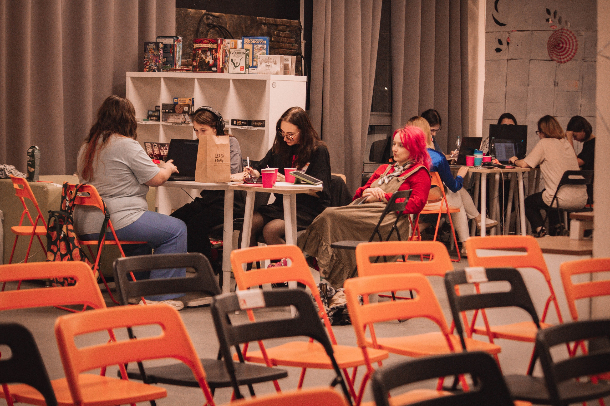 ЖЕНСКИЙ ГЕЙМДЖЕМ — Творческий сбор разработчиц. Создадим шедевр? Виталина и её фотоискусство