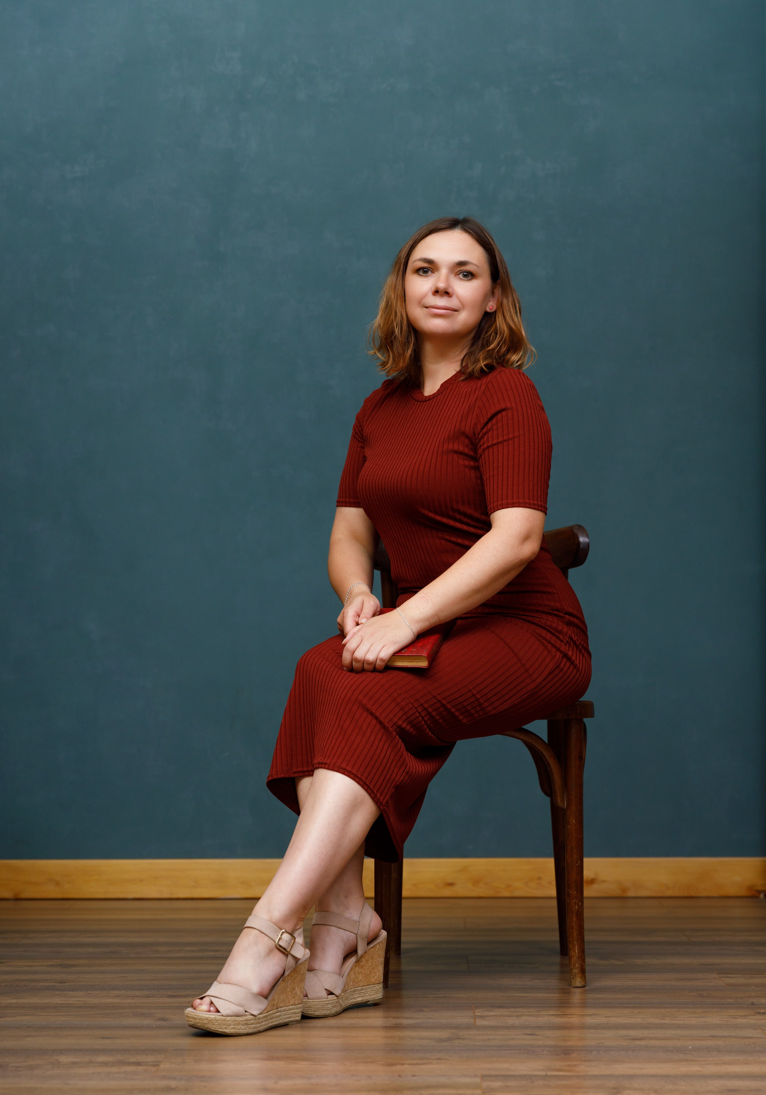 Нина и Наталья. Фотограф Анна Телекаева, выпускные альбомы, семейные и репортажные съемки в Омске