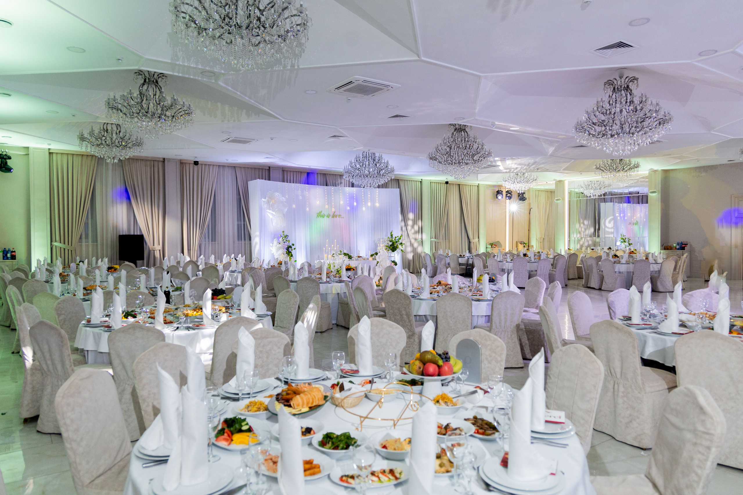 Алтынбек и Махаббат