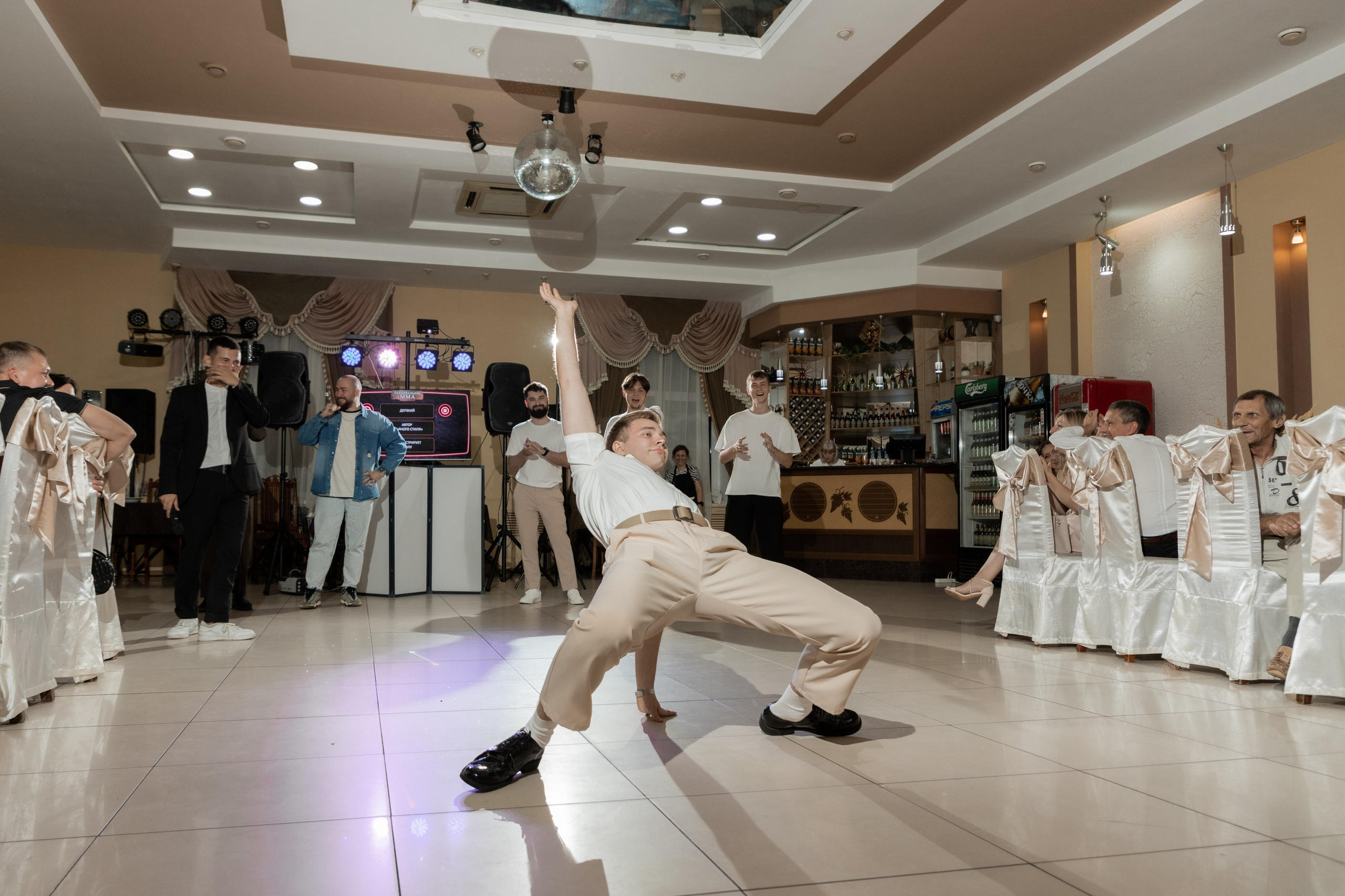 Роман и Александра (банкет). Свадебный фотограф Ангелина Сунгатулина | Саратов | Балаково | Вольск