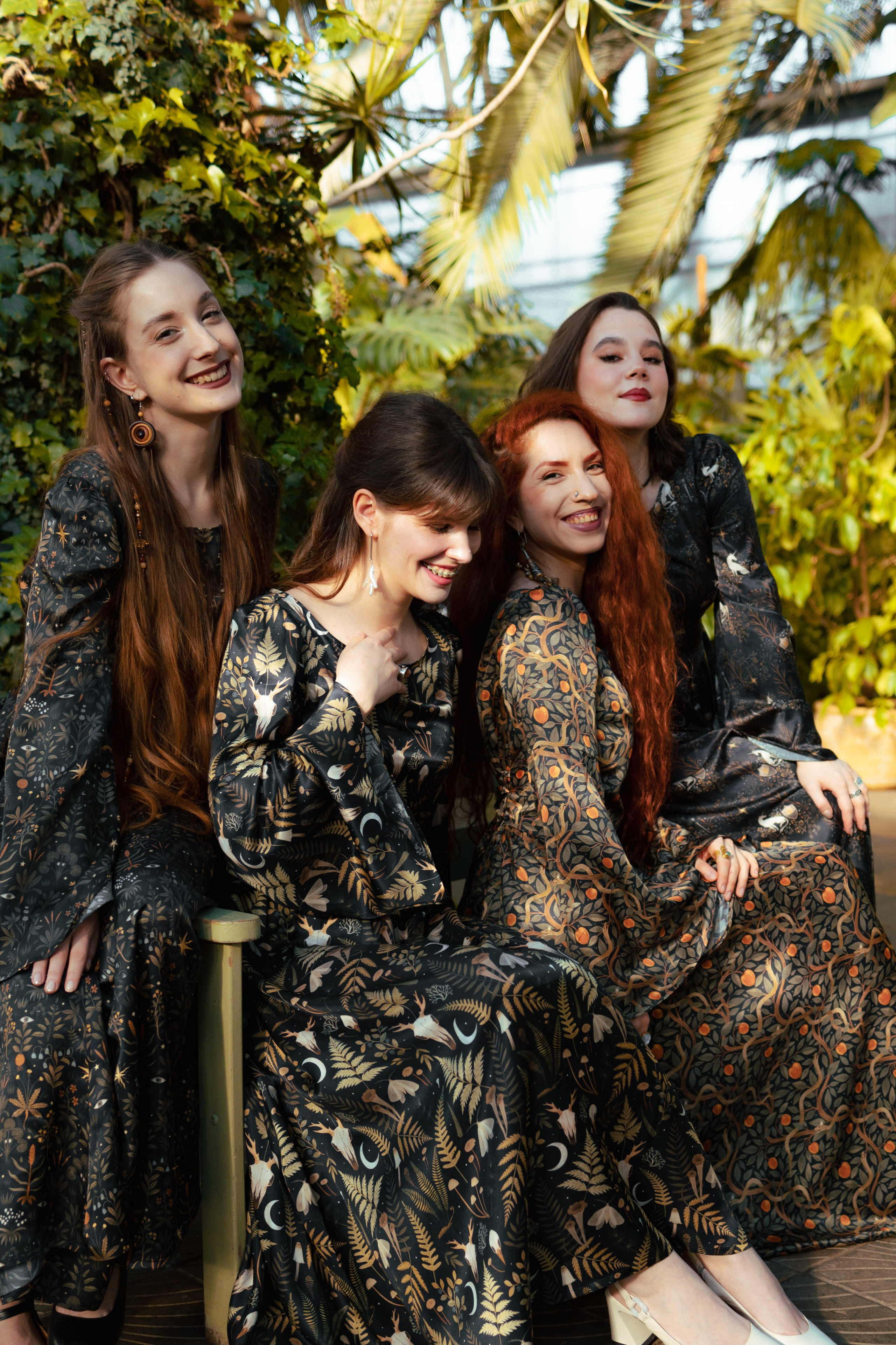 Съемка шёлковых платьев для PlantMyBones