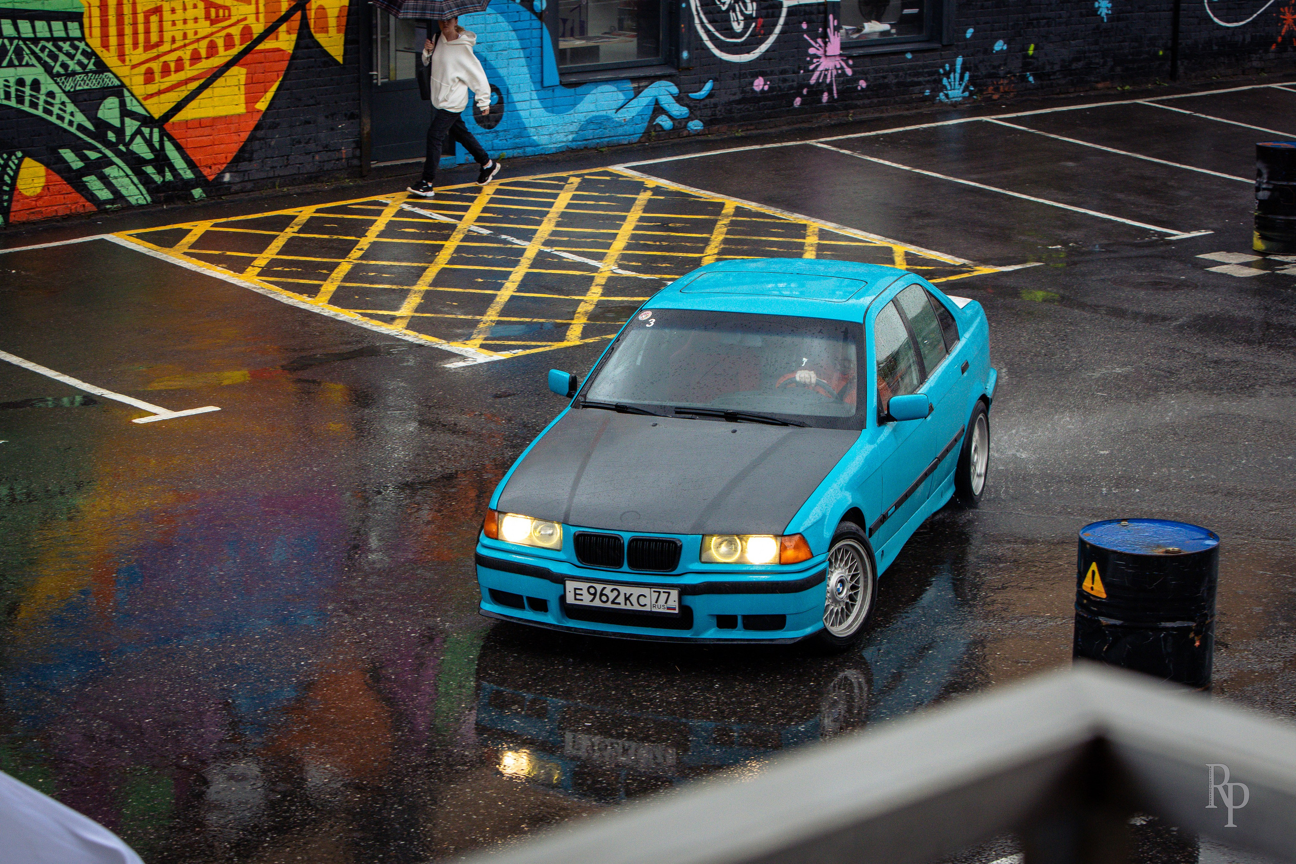 GYMKHANA. Rusty Photographer