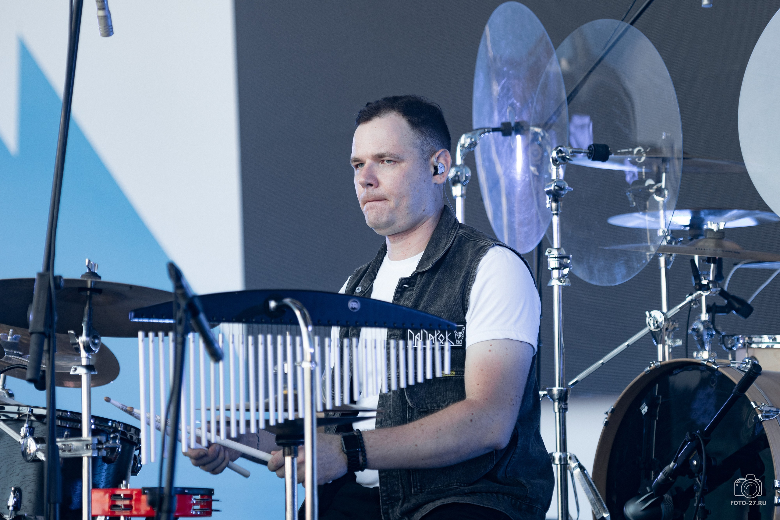 Антон Курдюмов фотограф в Хабаровске Рина Курдюмова фото27 foto27 Антон Дорофеев репортажный репортаж документалист Тони и Рина фотосоздатели ПаПаРоК Рок над Амуром 2024 фестиваль Хабаровск