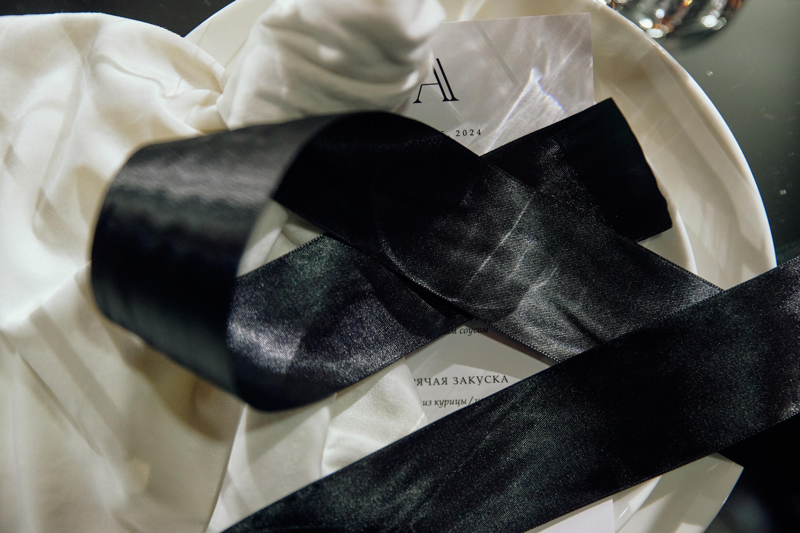 A MIRROR IS ONLY A HEART. Дмитрий Мазуркевич: Профессиональный Репортажный Фотограф