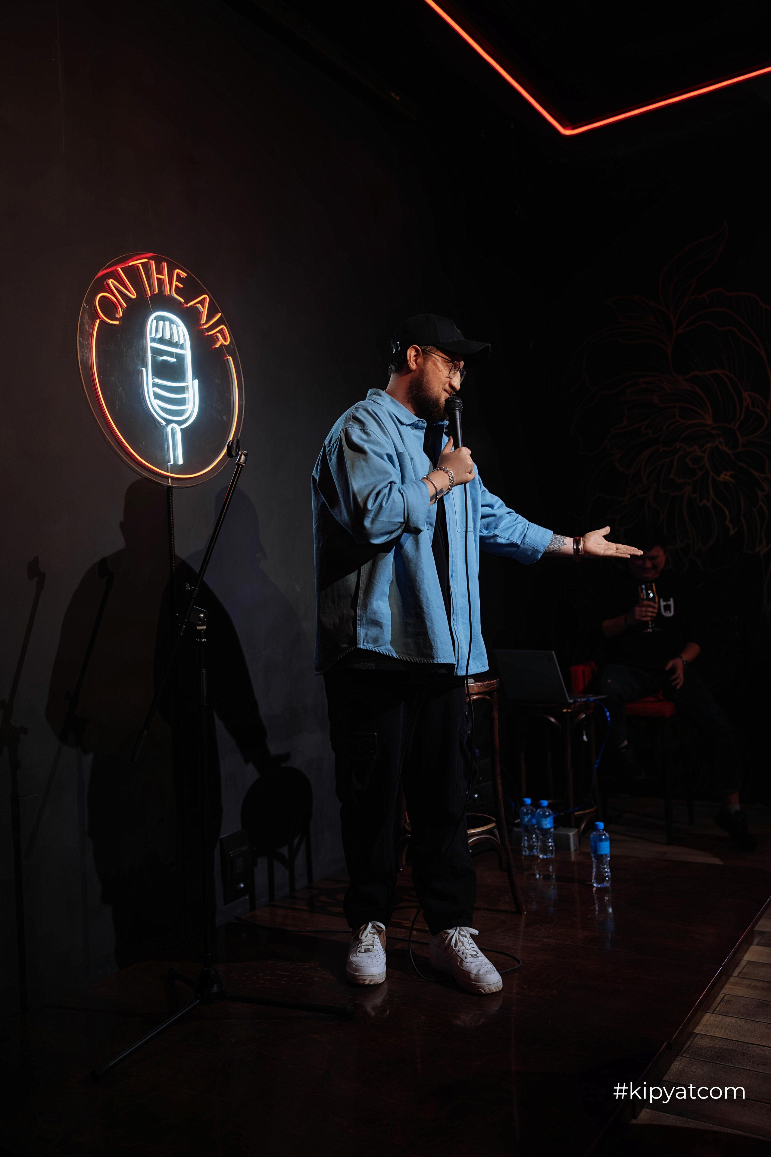 Сольный стендап концерт Александра Меркуль