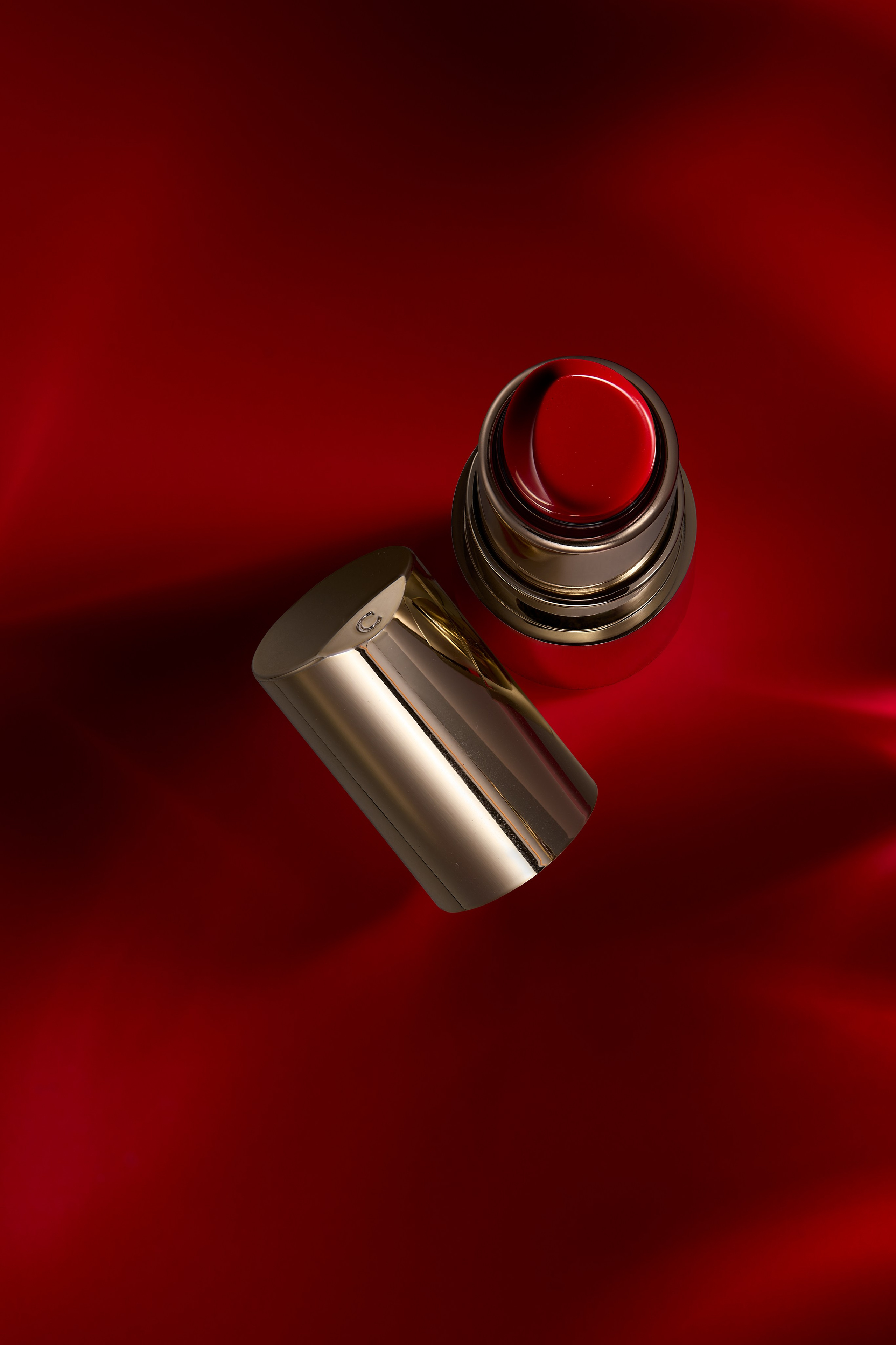 BEFORE/AFTER PRODUCT. Ekaterina Tambovtseva. Professional retoucher. Beauty. Fashion. Commercial. Retouching from $3