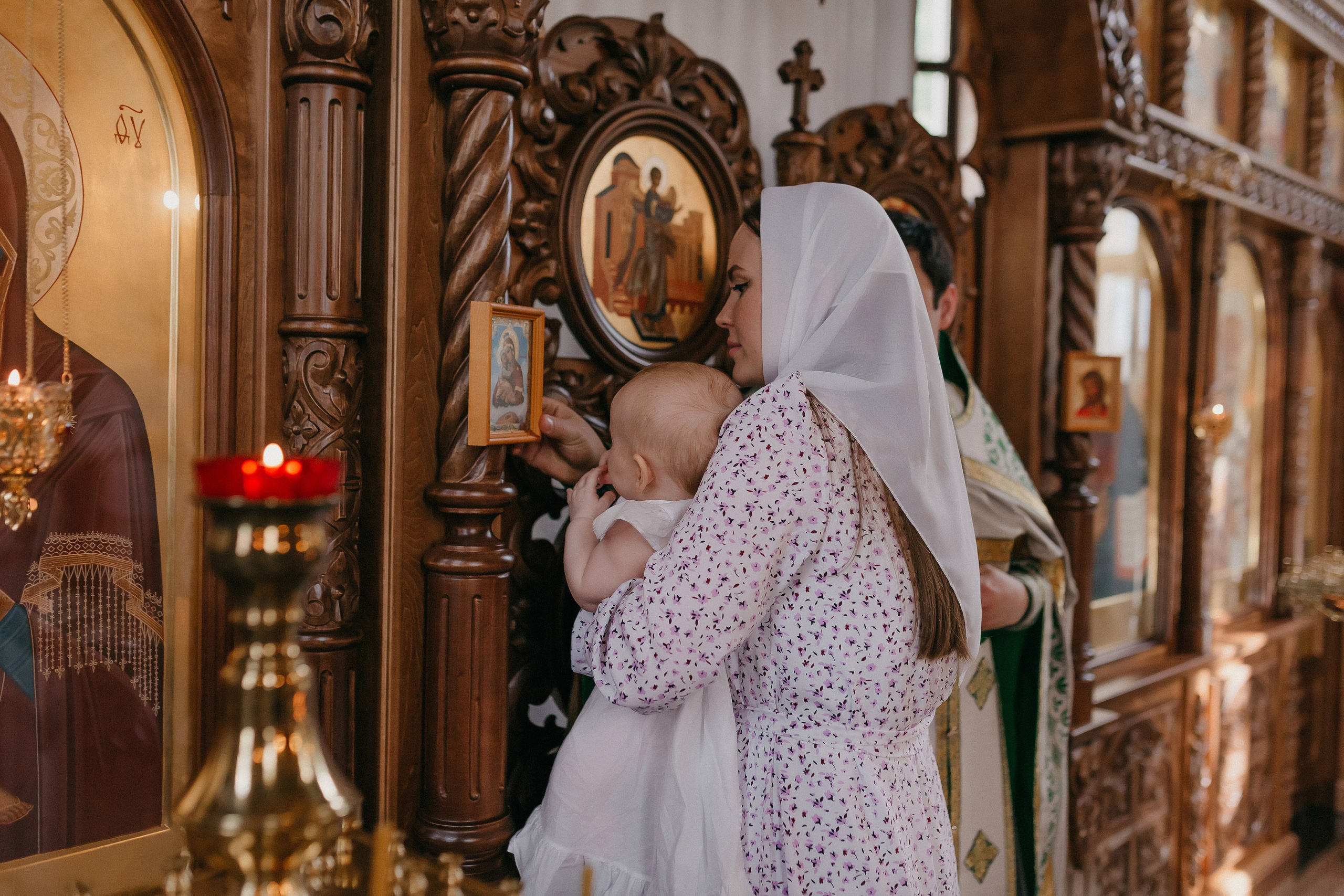 Крещение Артёма и Валерии. Храм Георгия Победоносца. Семейный фотограф в Сургуте