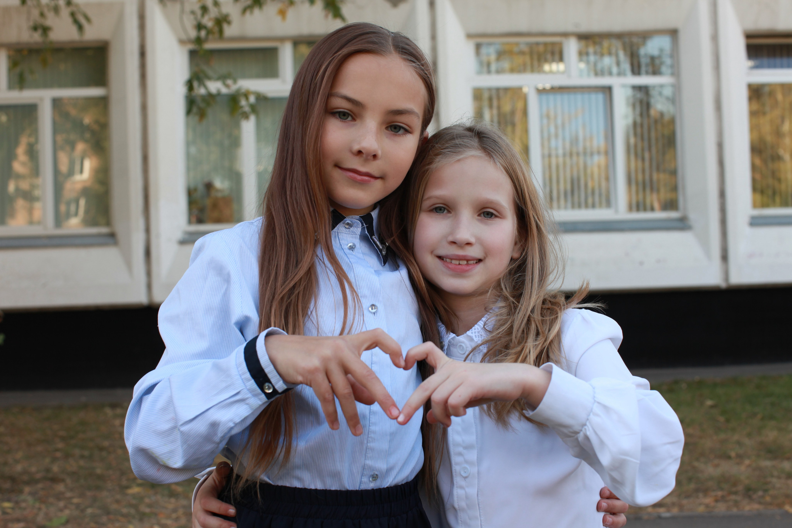 Осенняя фотосессия у школы. Выпускные альбомы Москва СВАО