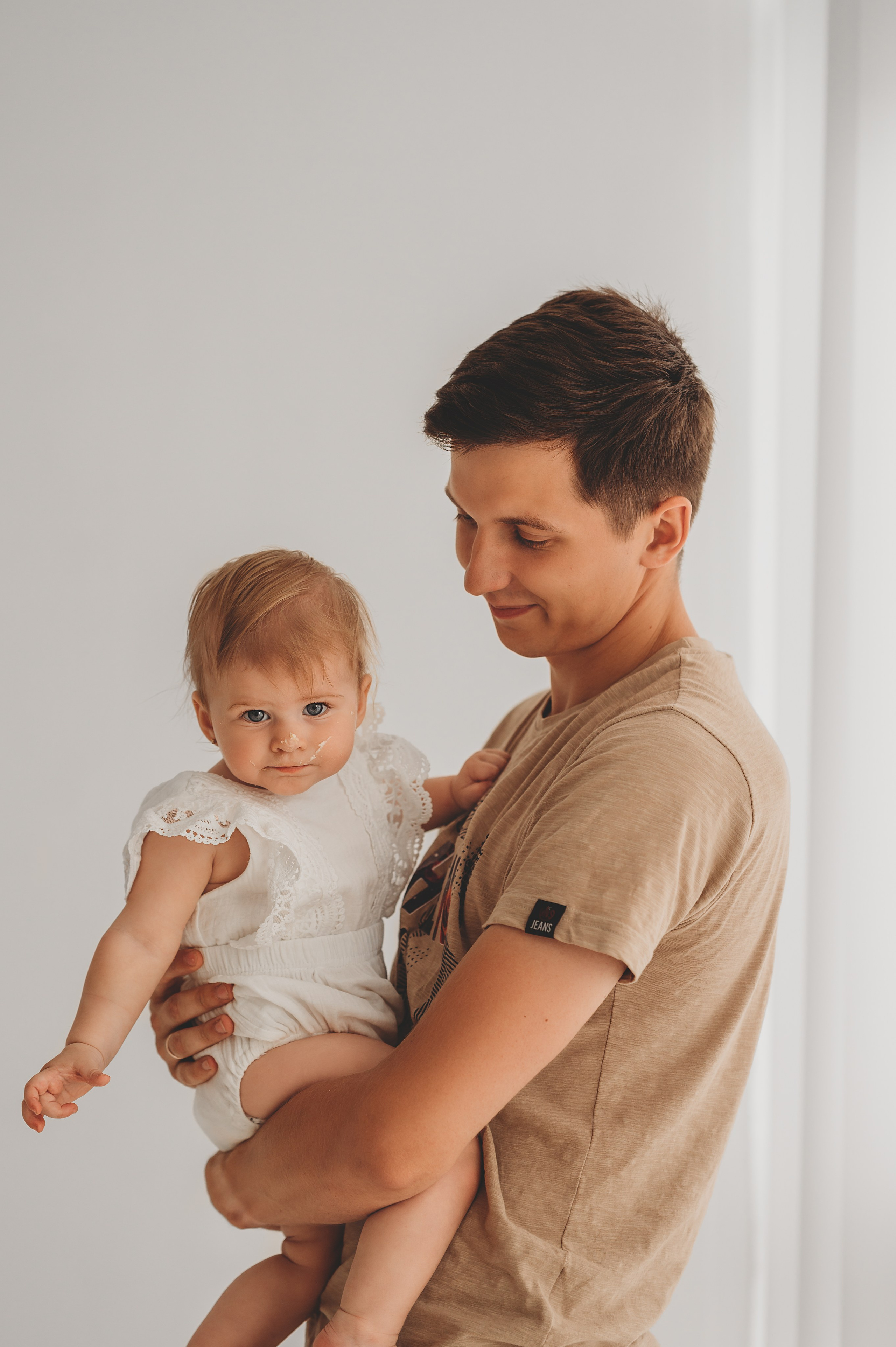 Семейные фото в минимализме. Детский и семейный фотограф Ирина Гладких