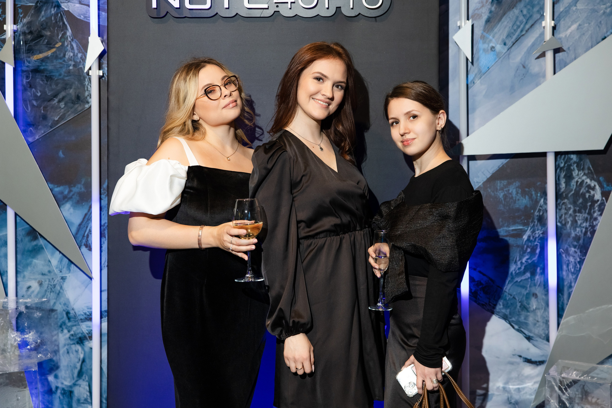 Презентация Infinix. Свадебный репортажный фотограф в Москве