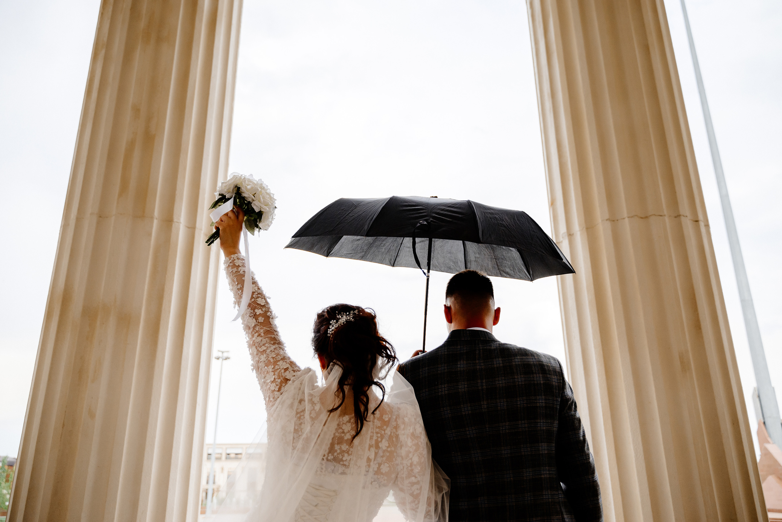 зонт, свадебная фотосессия с зонтом