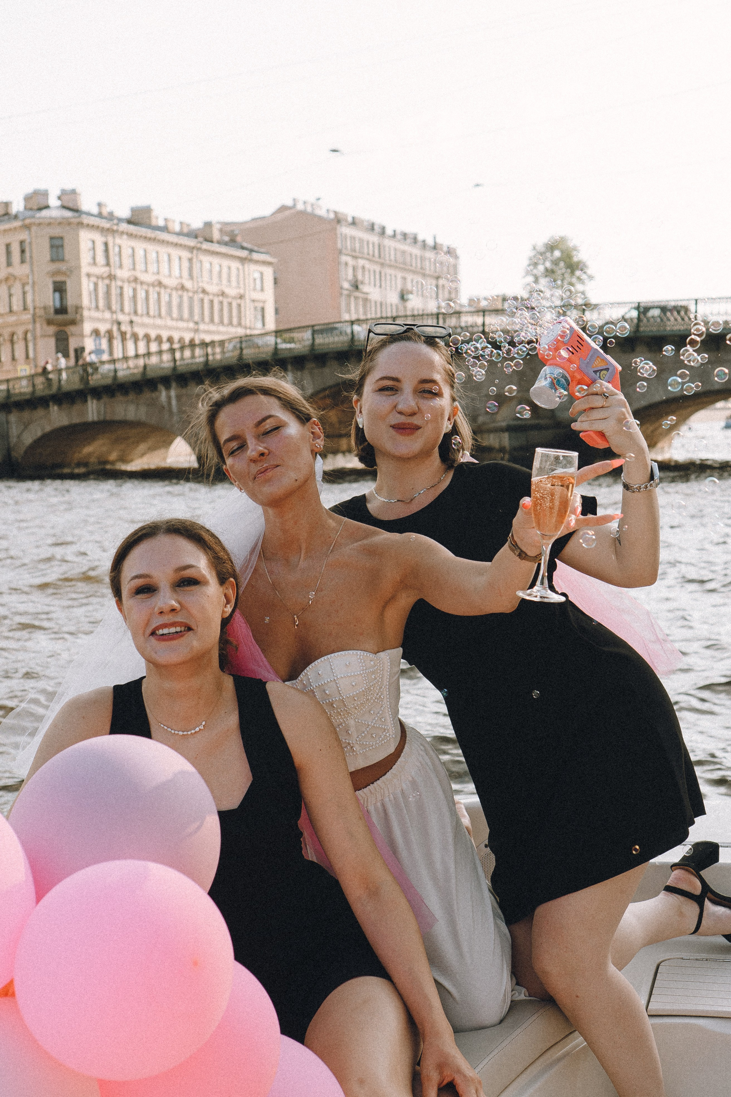 ДЕВИЧНИК НА КАТЕРЕ. Профессиональный фотограф, Санкт-Петербург — Виктория Богомолова