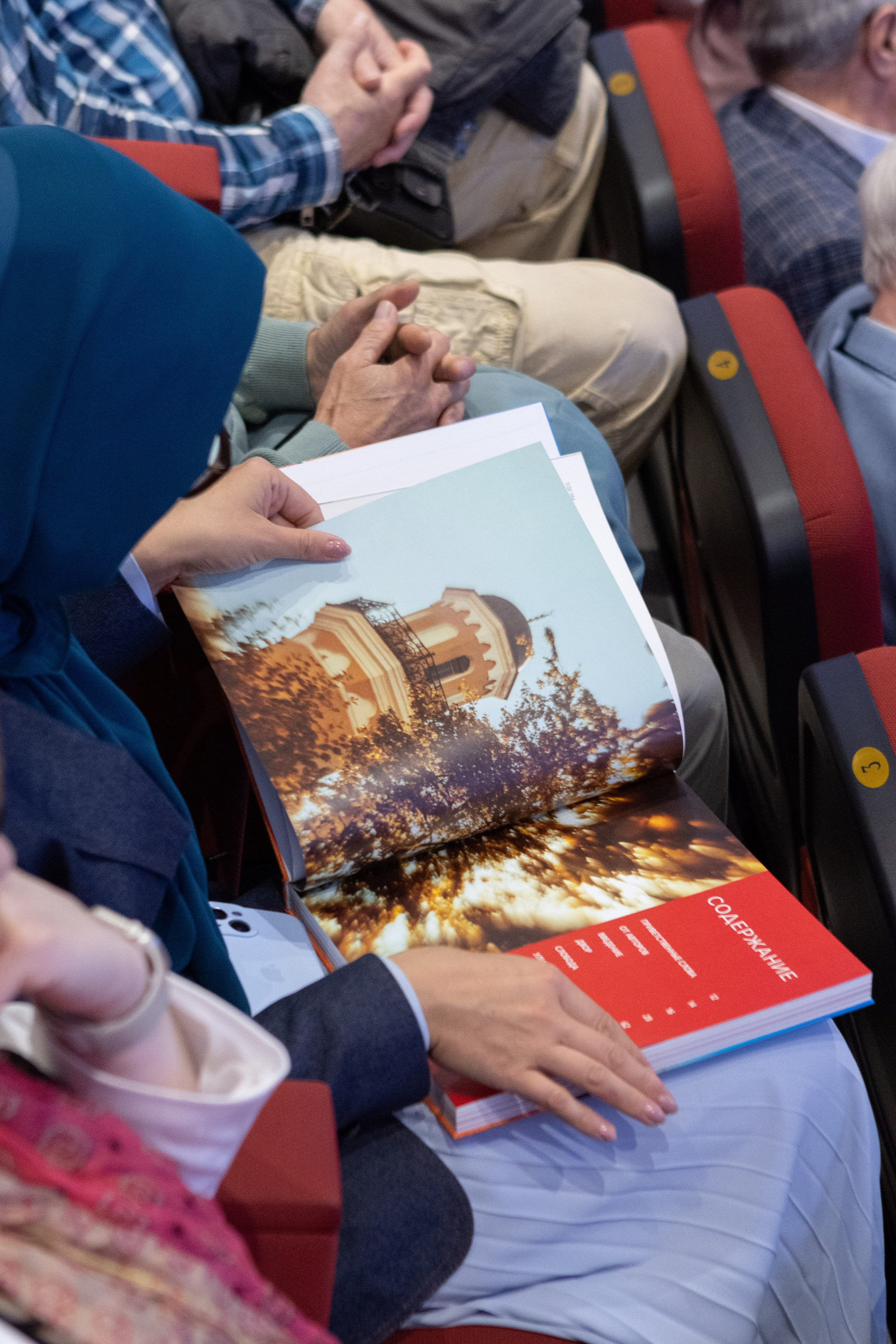 Репортаж с презентации книги — «Москва: город вязевый». Рекламный, предметный, репортажный, семейный фотограф и художник в Москве