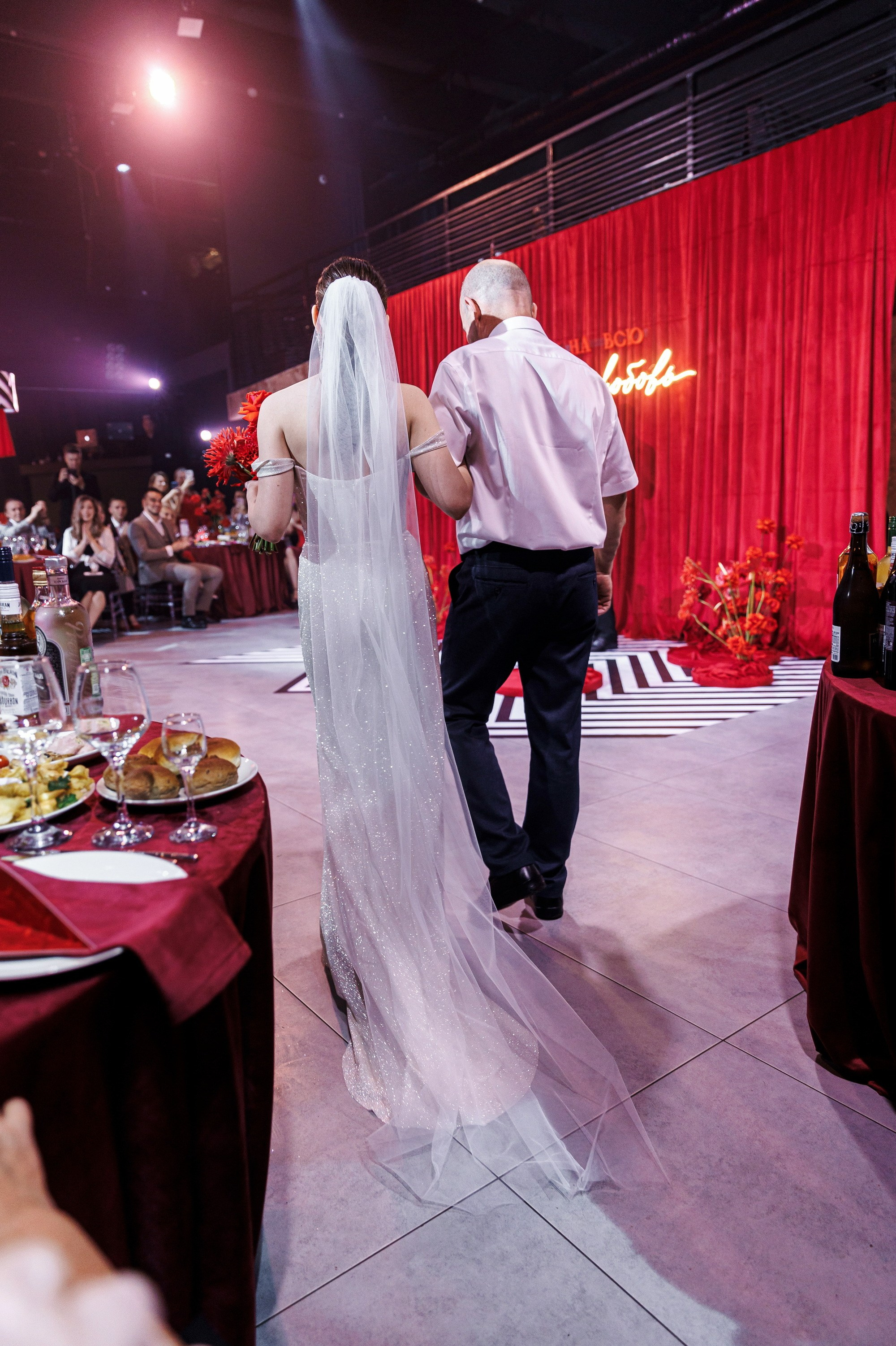 Свадебная фотосессия в красных тонах. Свадебный фотограф в Нижнем Новгороде и Москве Сергей Воробьев