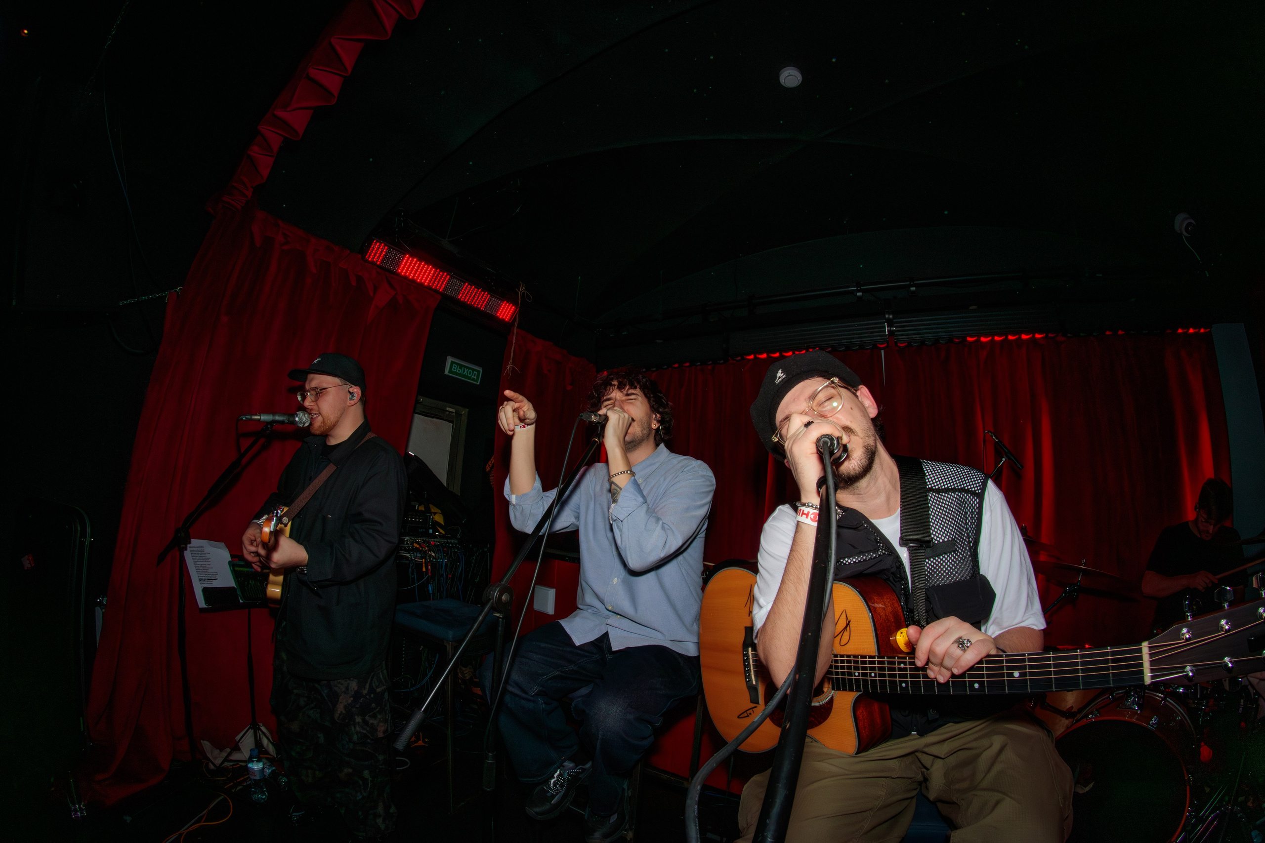 Хмыров акустика. Портретный и концертный фотограф в Санкт-Петербурге Егор Телятников