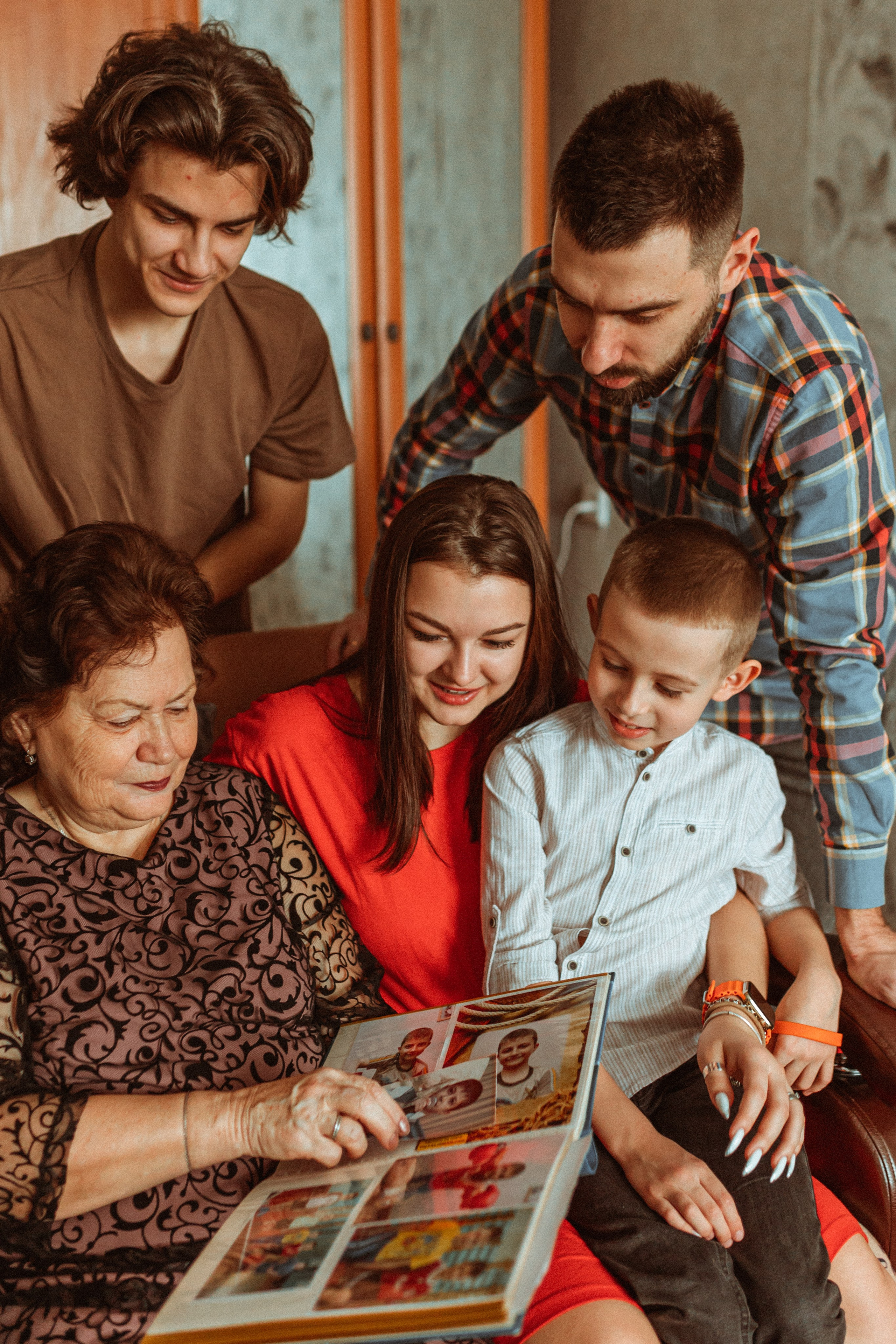 Марина с семьей. Семейный фотограф lifestyle в Новосибирске Елена Шпилевая