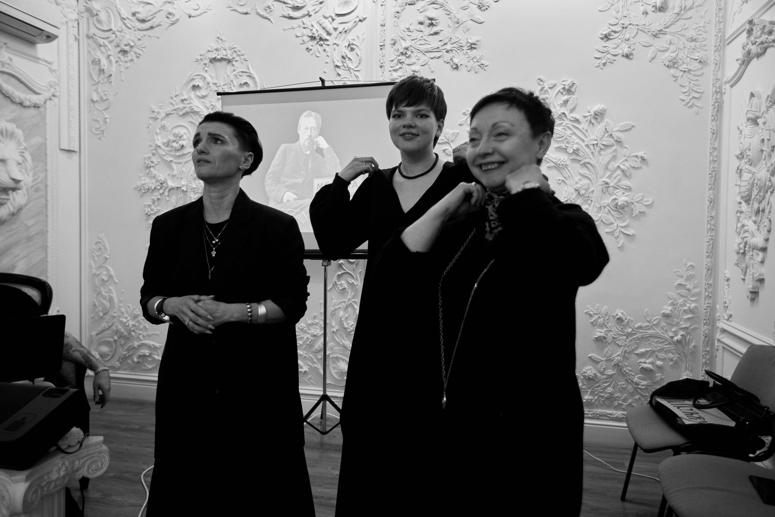 Проект «Соображаем на троих» лекция по А. Чехову в салоне «Аврора». Фотограф Юлия Маринина