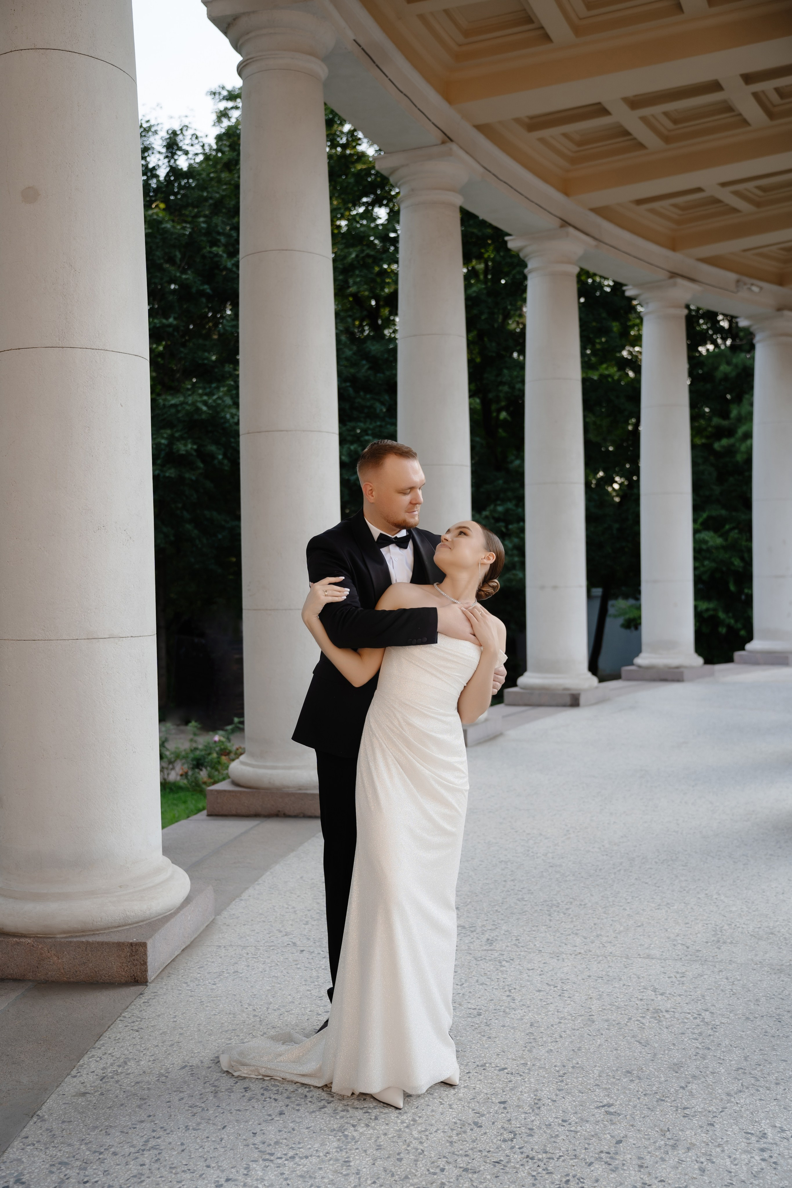 Свадебная фотосессия в парке Архангельское. Свадебный и семейный фотограф в Москве Светлана Зоткина