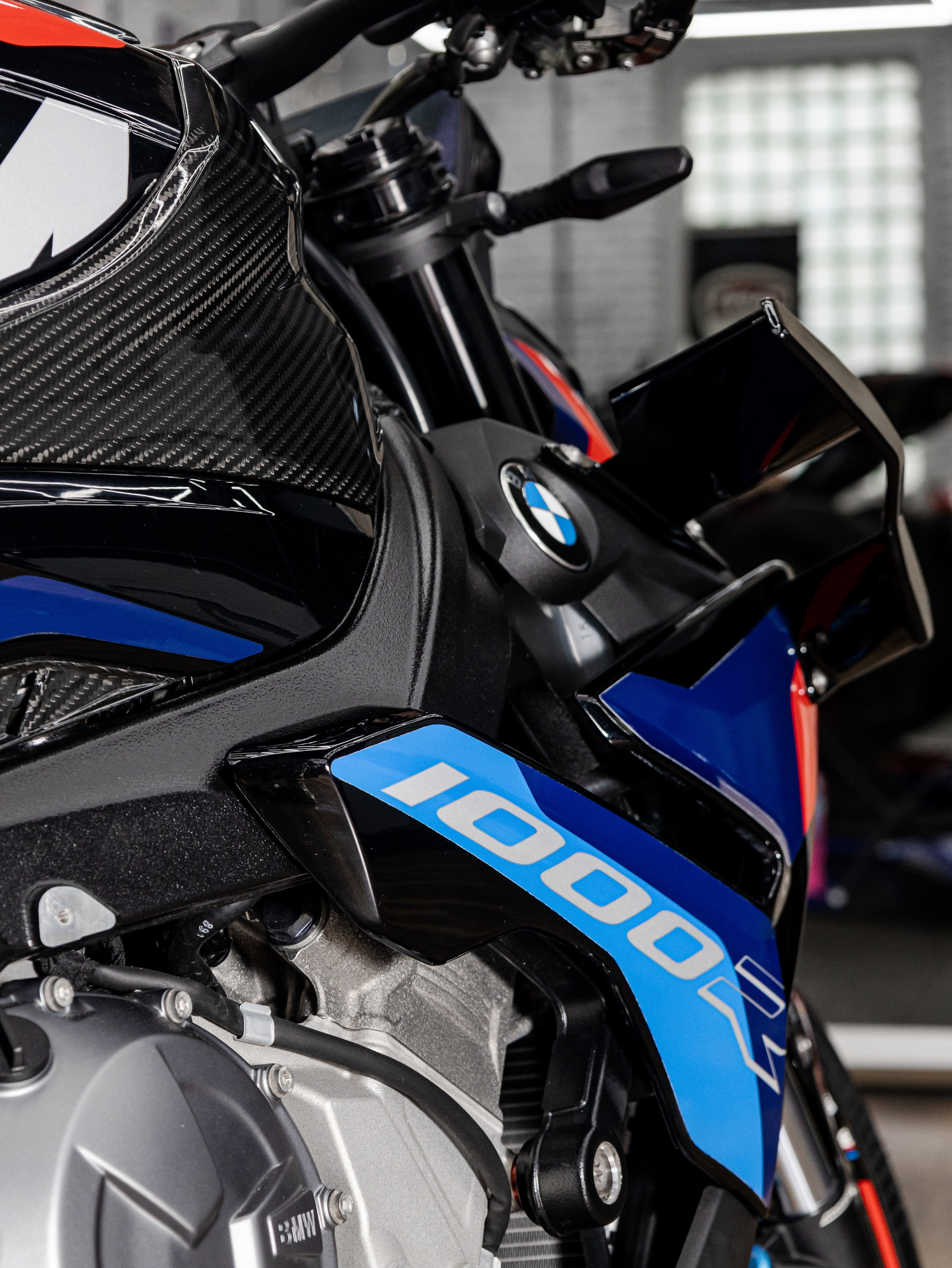 Фотосессия с мотоциклами и автомобилями. Предметный фотограф в Москве и Московской области