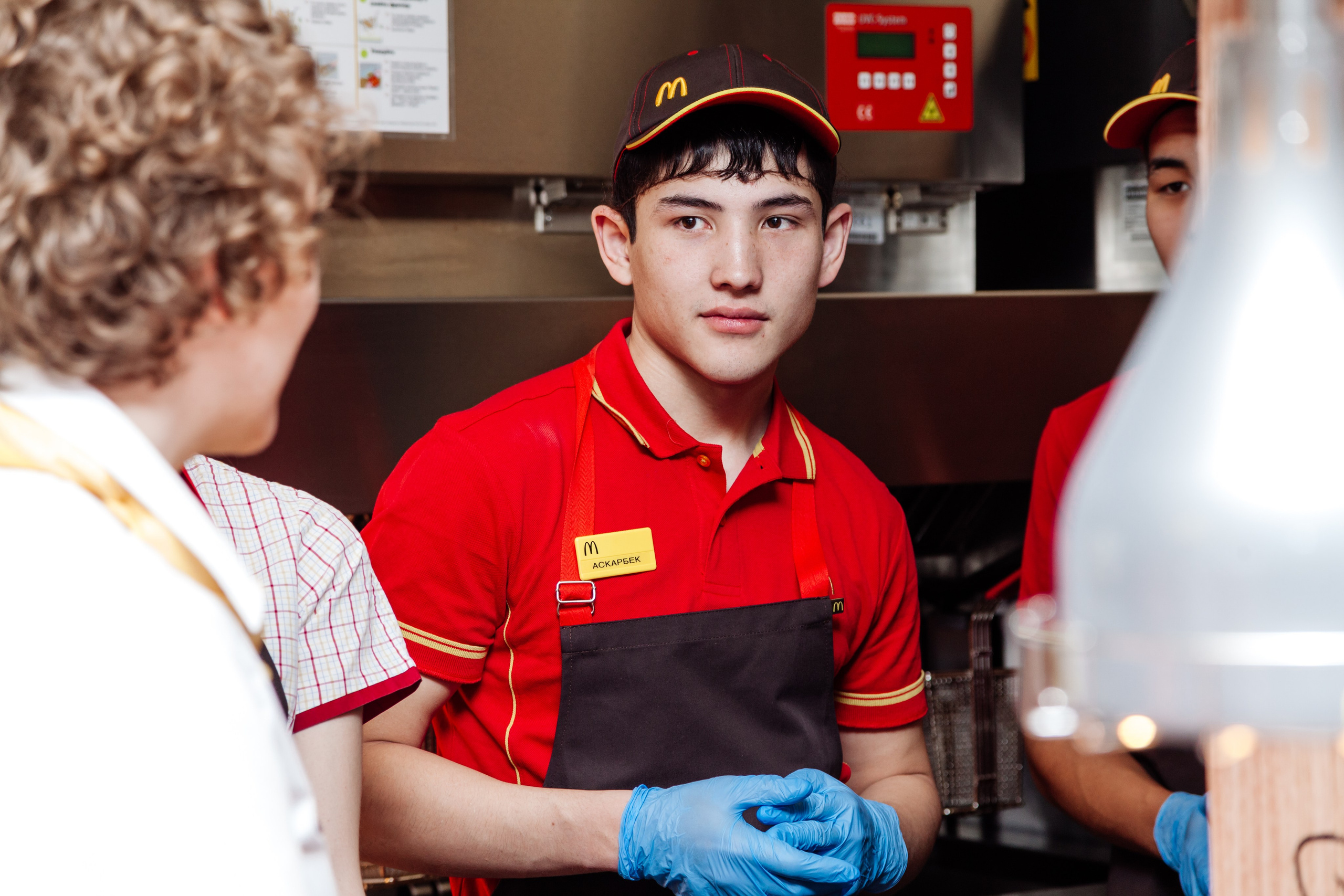 McDonald’s opening in Astana. Документальный фотограф Anastasia Palagutina