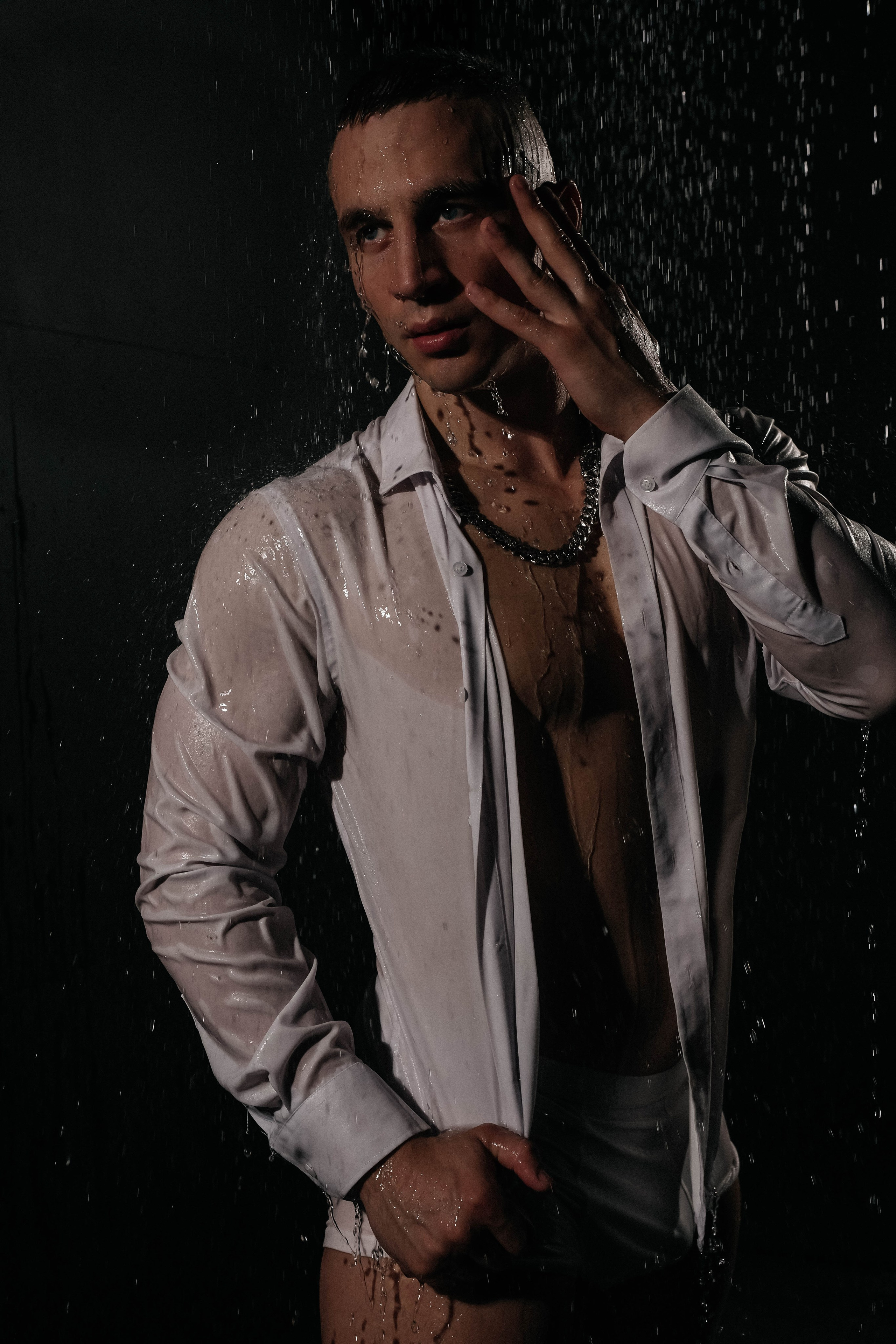 Съемка лав стори под душем. Главная