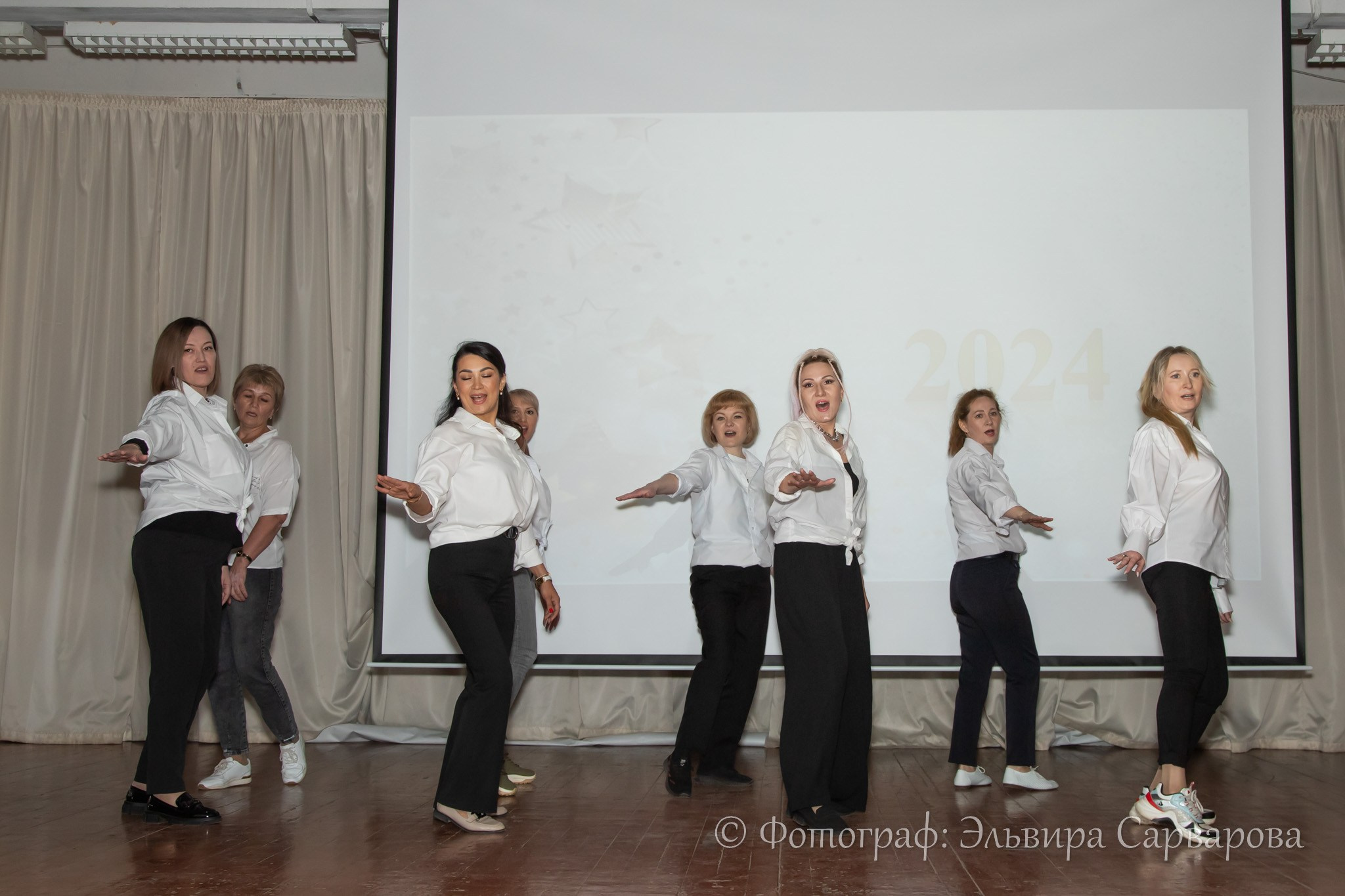 Вручение аттестатов 9 класс. Репортажный Фотограф