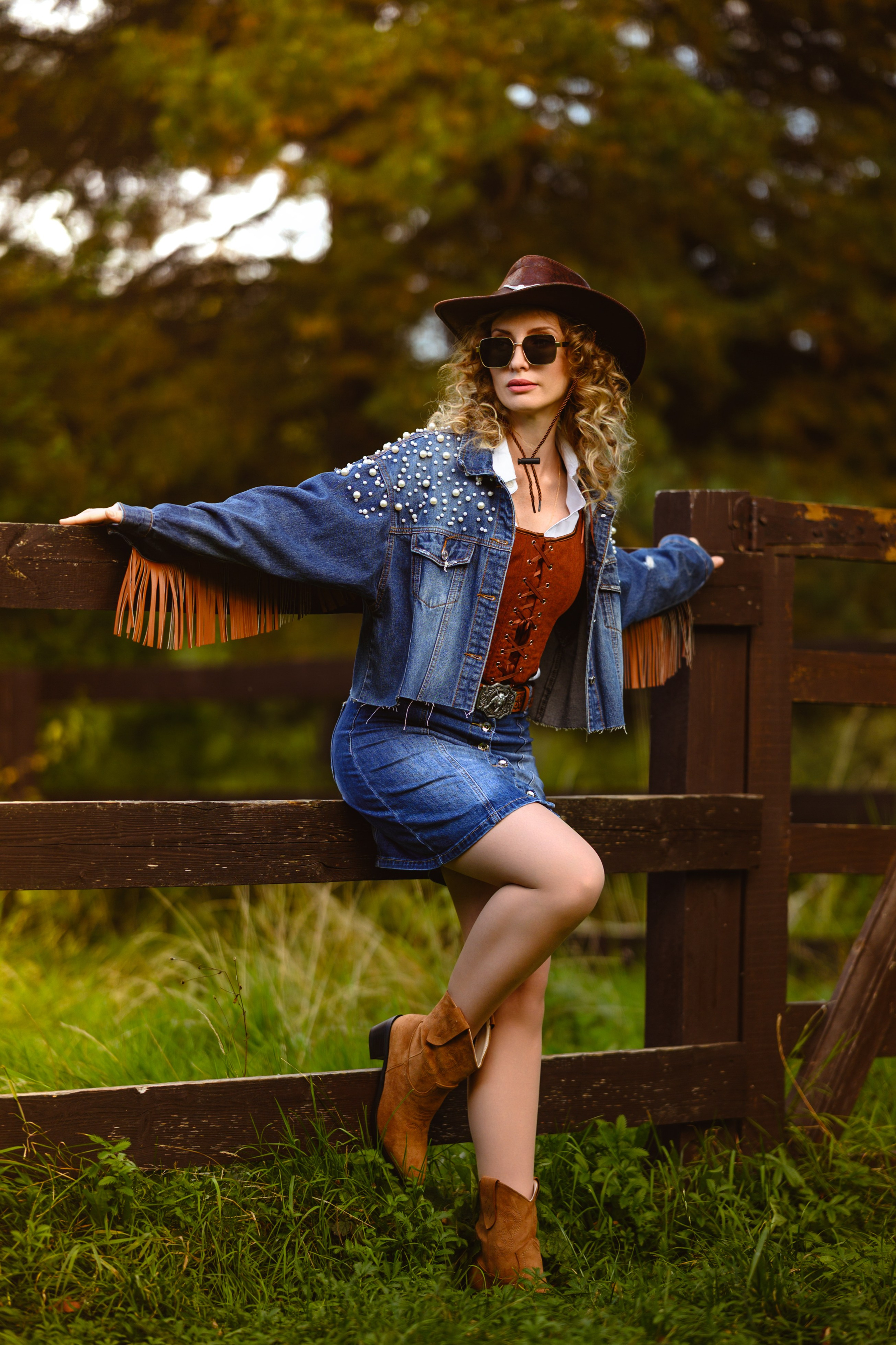 Ковбойша. Компания и фотошкола по созданию контента в Москве