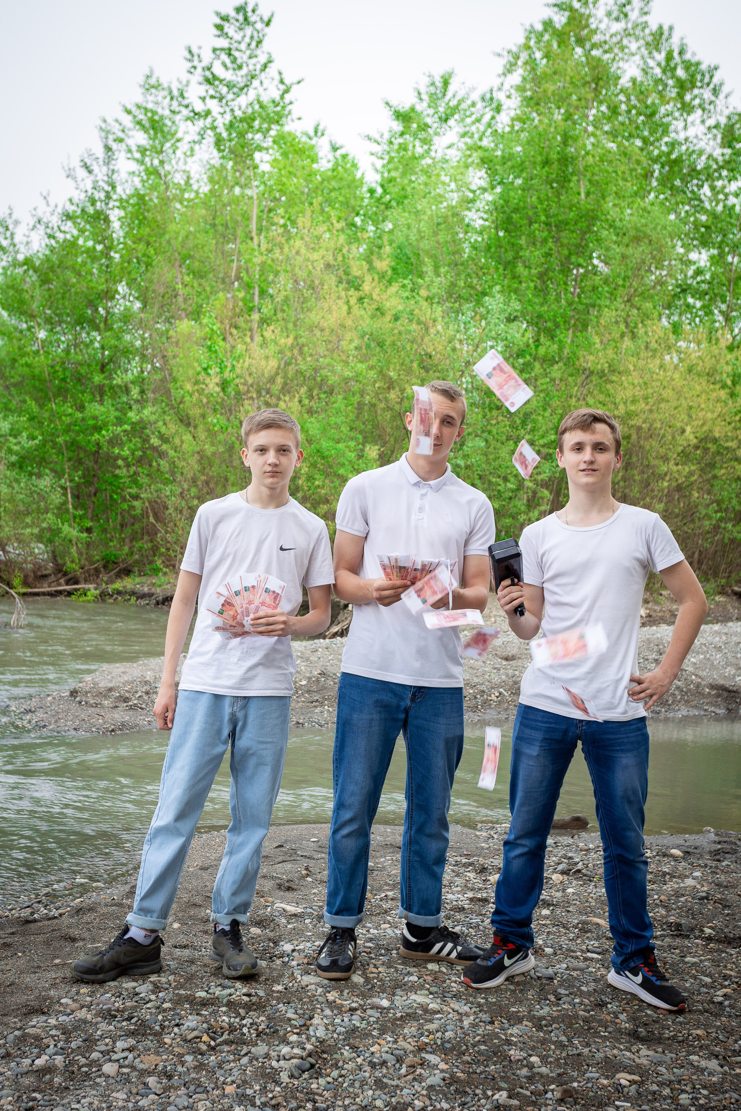 Уличная фотосессия на выпускной альбом. Выпускные альбомы Майкоп, Краснодар Елена Золотарева