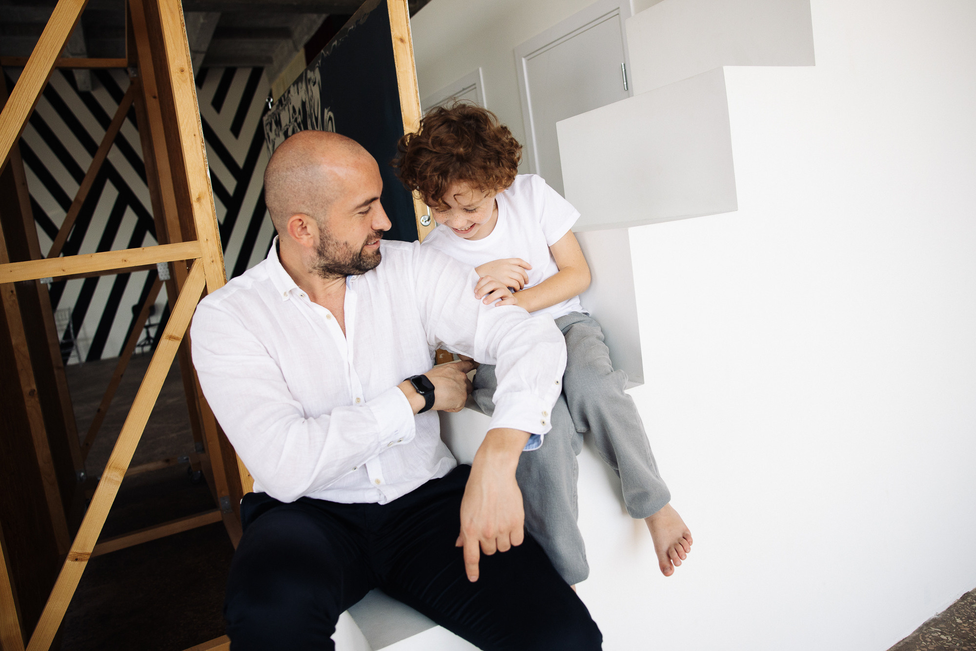 На белом фоне