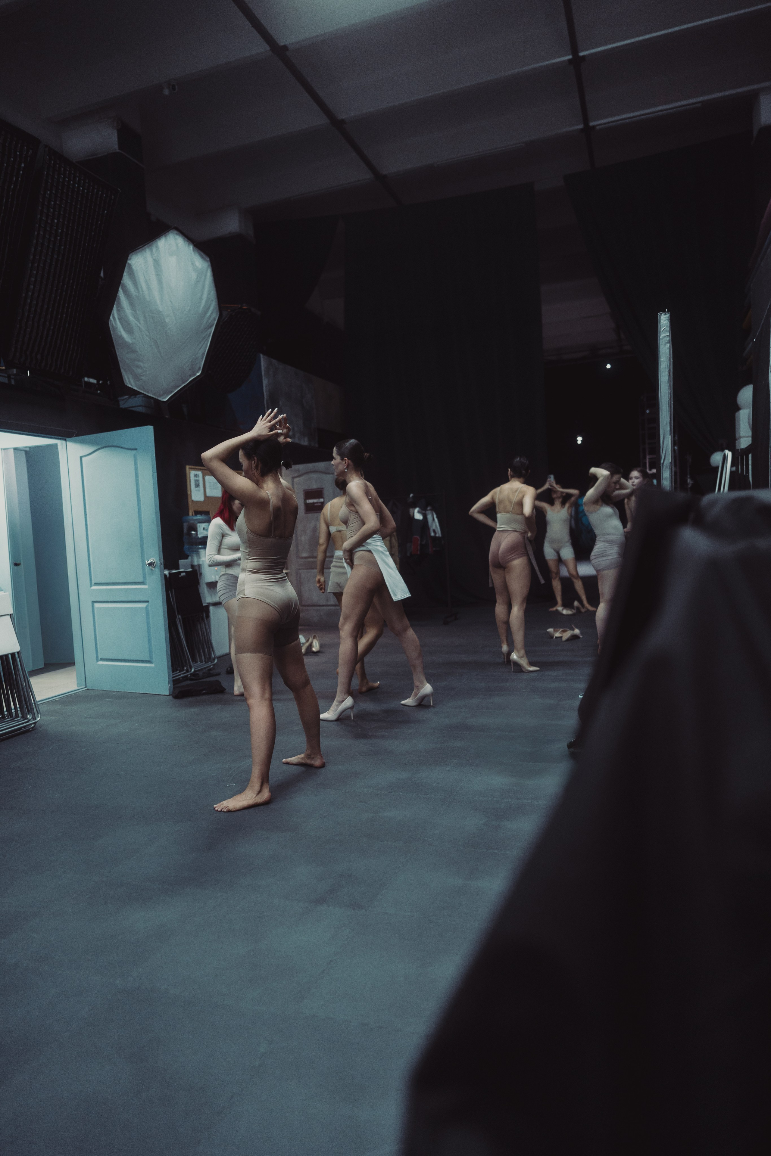 Reportage photography of dancers in the movie pavilion