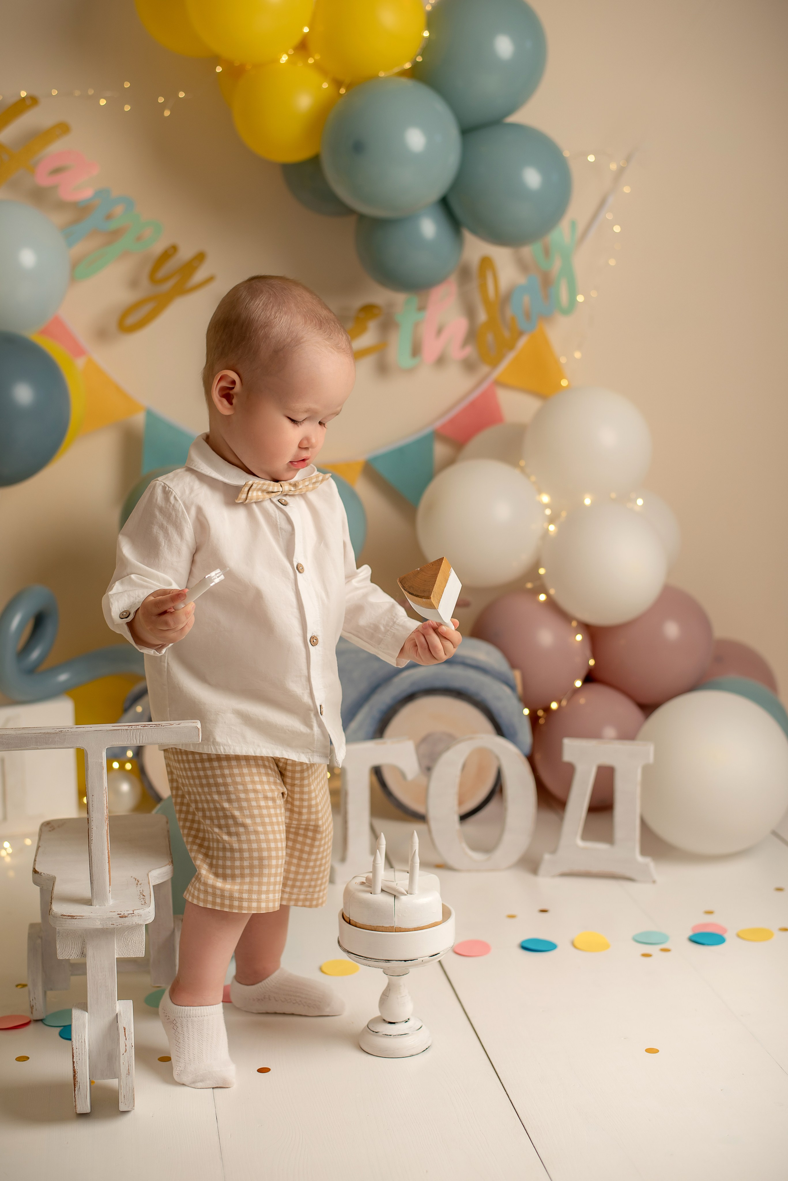 Коленька- яркая фотозона. Семейный и детский фотограф Наталья Горда