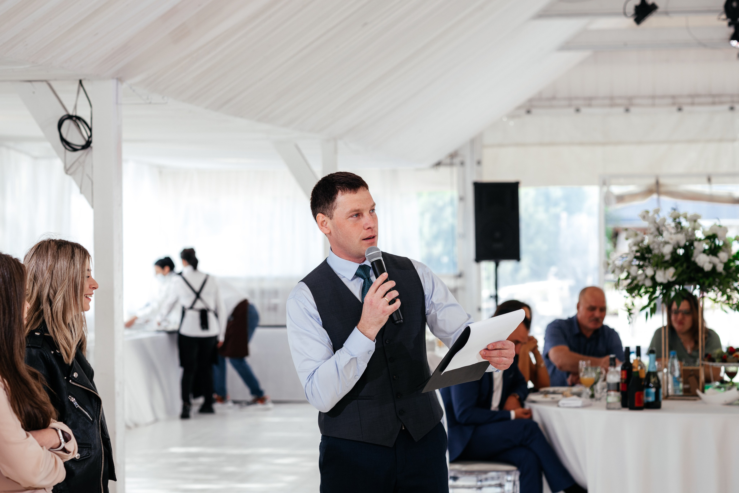 Фото. Ведущий и Вокалист Александр Узунов в Москве и Московской области