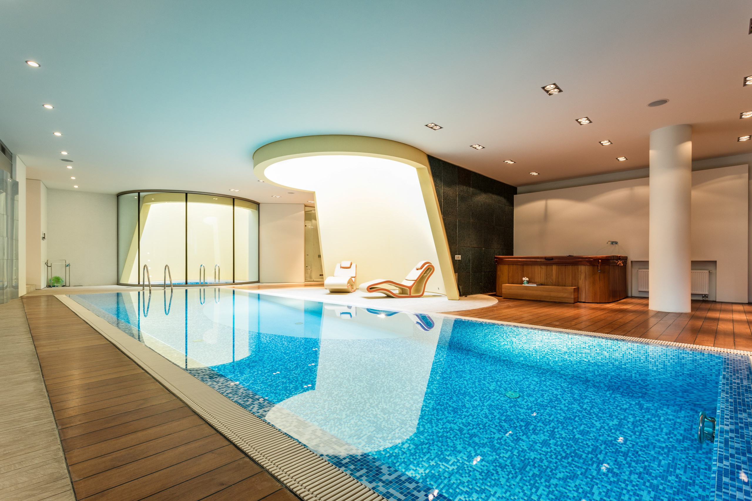 Частный дом с бассейном. Андрей Дунин | Предметная, портретная и интерьерная съёмка